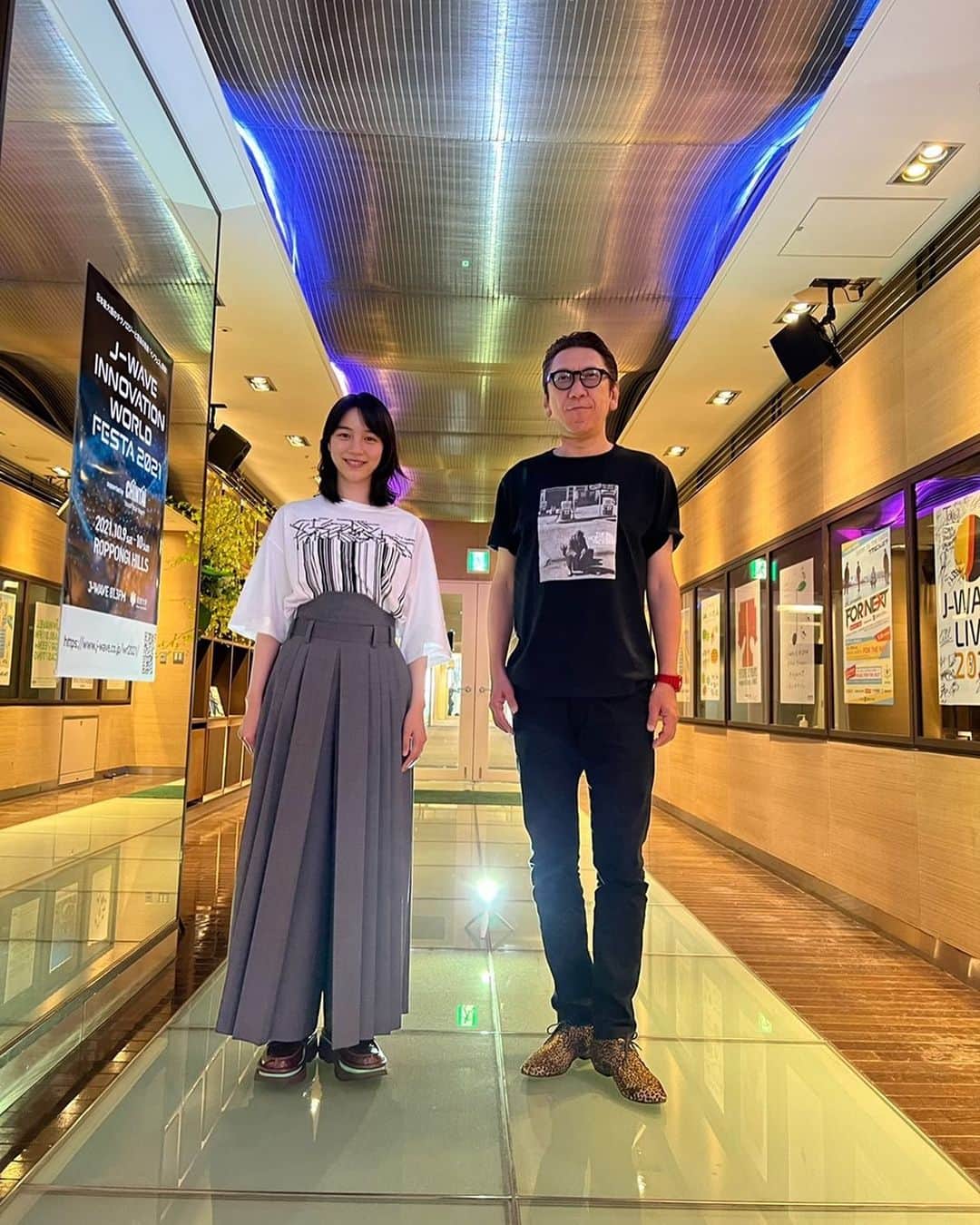のインスタグラム：「今回のゲストは布袋さんでした！ かっこよかったーー！ 緊張緊張でしたが、お話できて楽しかったです。 #jwave #era813 #23時オンエア」
