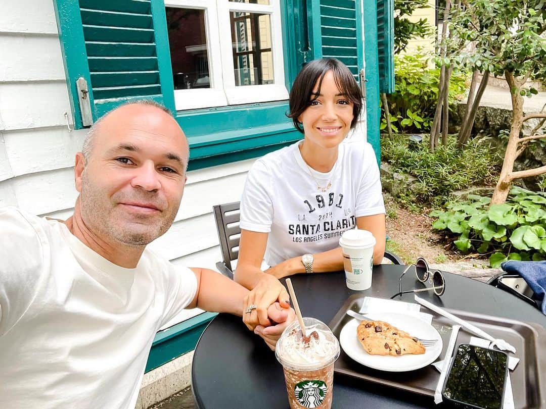アンナ・オルティス（イニエスタの妻）のインスタグラム：「Morning date ☕😘  モーニングデート ☕😘」