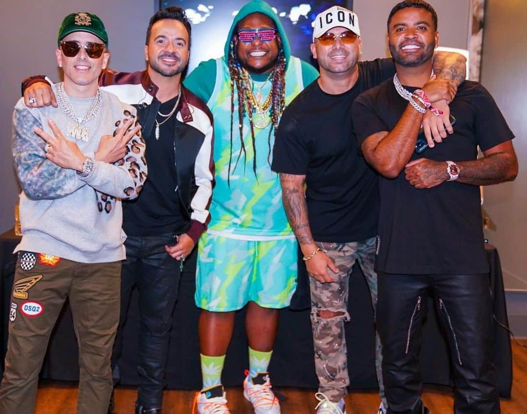 ヤンデルのインスタグラム：「Fotos historicas de mi hermano @oscarmena 📸 @zionylennox @luisfonsi @jbalvin @wisin @lunay @princeroyce @estercielo0628 @godneverfailsco」