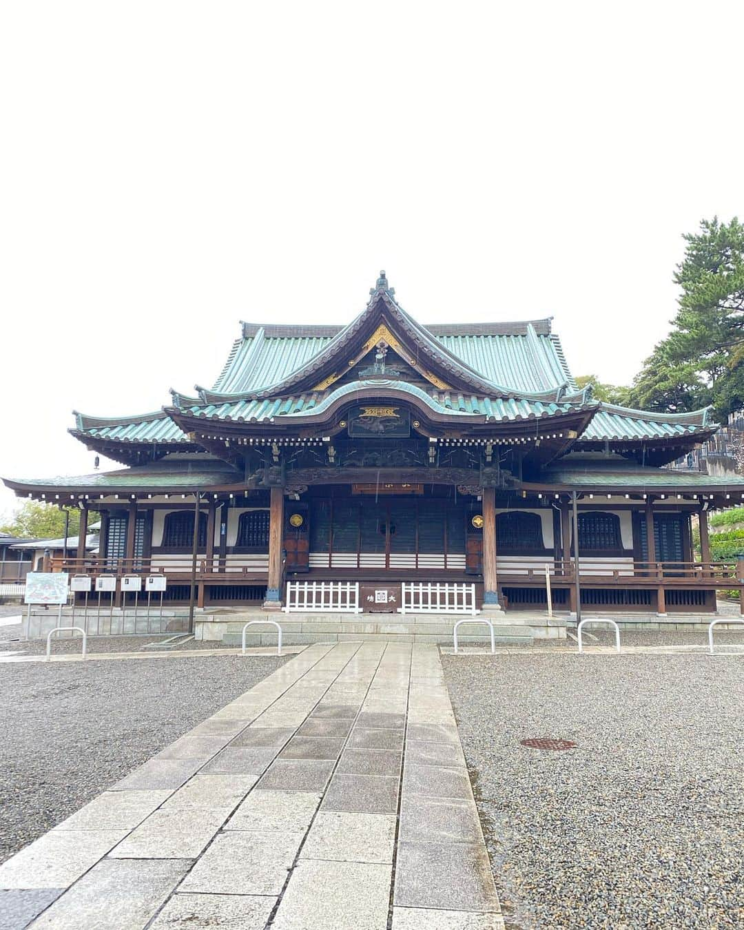 渋谷恭子さんのインスタグラム写真 - (渋谷恭子Instagram)「庭園…癒される🌿  #大坊本行寺 は日蓮聖人がお亡くなりになられた #池上宗仲公邸 の仏間であったお部屋の跡に建てられたお堂だそうです。  #庭園 #お寺 #お寺好きな人と繋がりたい  #お寺巡り 御会式桜 #大田区 #池上 #ママライフ #tokyo #japan」10月17日 15時29分 - kyoko.86