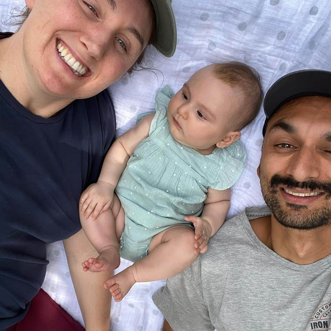 Karan B.さんのインスタグラム写真 - (Karan B.Instagram)「5 months ago @shannonbhatia redefined what strength is to me as I witnessed her give birth to our daughter, Norah. It was the most miraculous thing I’d ever seen and each day since has been a continuation of that, as we watch Norah grow, absorbing every experience we offer her. She continues to teach us an endless amount and we somehow have ended up following her lead in life. It’s also impossible for me to not marvel at all parents I see now. Thanks to you all, especially mine, for having dealt with me and to Shannon for being effortlessly selfless, every second of every day.   Oh, and here’s some shots of Norah.」10月18日 2時16分 - sendingstache