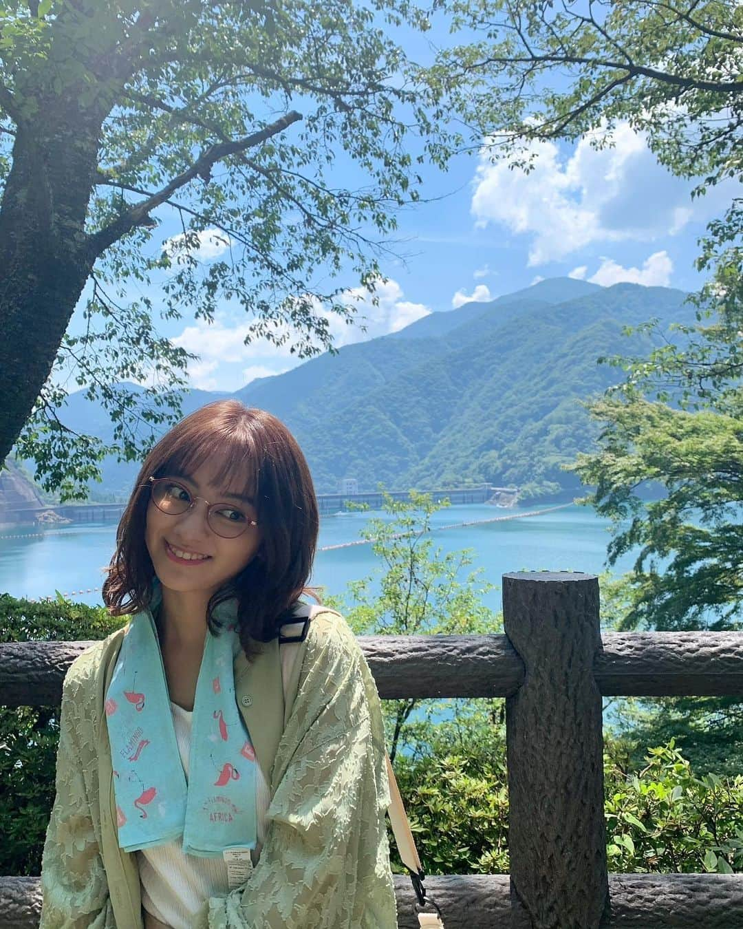 岡田結実さんのインスタグラム写真 - (岡田結実Instagram)「今日の #おかだゆいMGgram 💎  さぁ、今日は何の日でしょうっ？？？  ....  そう！📢 今夜、23:00〜 WOWOWにて「准教授・高槻彰良の推察season2」第2話放送日です☺︎  先週の第1話は観てくださりましたかぁ〜🧐 今週もドキドキ展開が待っておりますよん🌿💨  ぜひぜひ、観てくださいまし🙇🏻‍♀️  #最近は撮影オフショットを見返して #高槻の世界観にどっぷり浸ってるマネージャーです笑😌💭 #皆さんもぜひ浸ってほしい！！！🙆🏻‍♀️ #というわけで今日のお写真もドラマのオフショット #もう自然がとっても素敵なところが多くて #ずっと居たくなる場所でした  byマネージャーのしばちー」10月17日 19時16分 - okada_yui_official