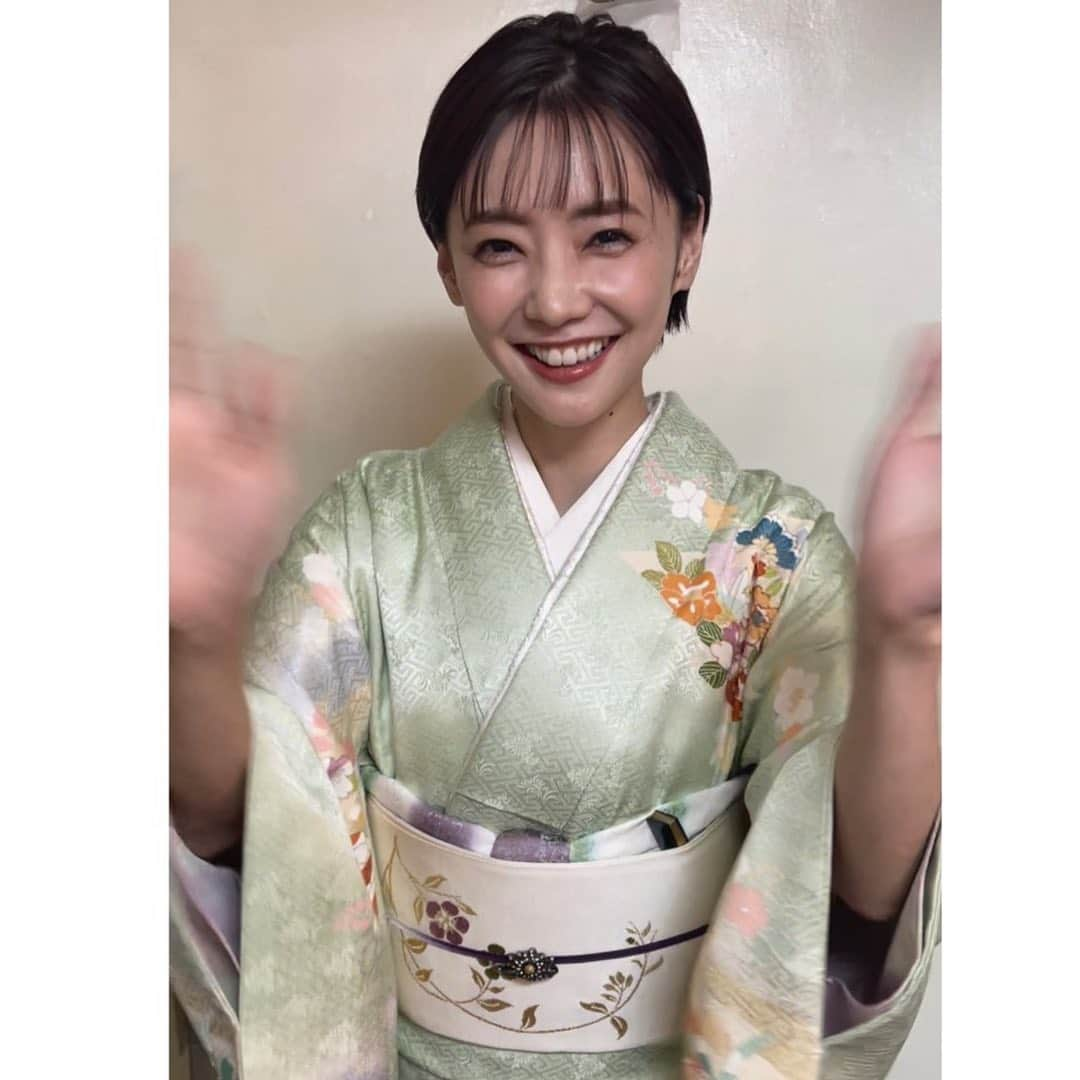 倉科カナさんのインスタグラム写真 - (倉科カナInstagram)「京都国際映画祭にて^ ^  素敵なお着物を着させて頂きましたー！ 帯に花喰鳥(はなくいどり)！ 花喰鳥は 幸福を運ぶと言われているそうです^ ^ 皆さんにも幸せが舞い降りますように！」10月17日 21時35分 - kanakurashina_official