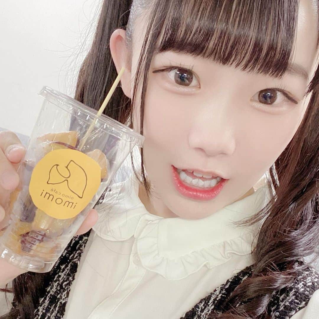 蒼井湊さんのインスタグラム写真 - (蒼井湊Instagram)「ㅤㅤㅤㅤㅤㅤㅤㅤㅤㅤㅤㅤㅤ ㅤㅤㅤㅤㅤㅤㅤㅤㅤㅤㅤㅤㅤ 大 学 芋 🍠 ㅤㅤㅤㅤㅤㅤㅤㅤㅤㅤㅤㅤㅤ #アイドル  #sjk #sjkブランド #jk #jkブランド  #量産型 #量産型コーデ #量産型女子  #04 #あいどる  #地雷女 #地雷系女子 #地雷系 #女子高生  #サブカル女子 #あおみな #あおみにゃ#蒼井湊 #大学芋 #imomi #大須 #大須食べ歩き #名古屋グルメ #名古屋 #自撮り」10月17日 22時49分 - osu_aomina