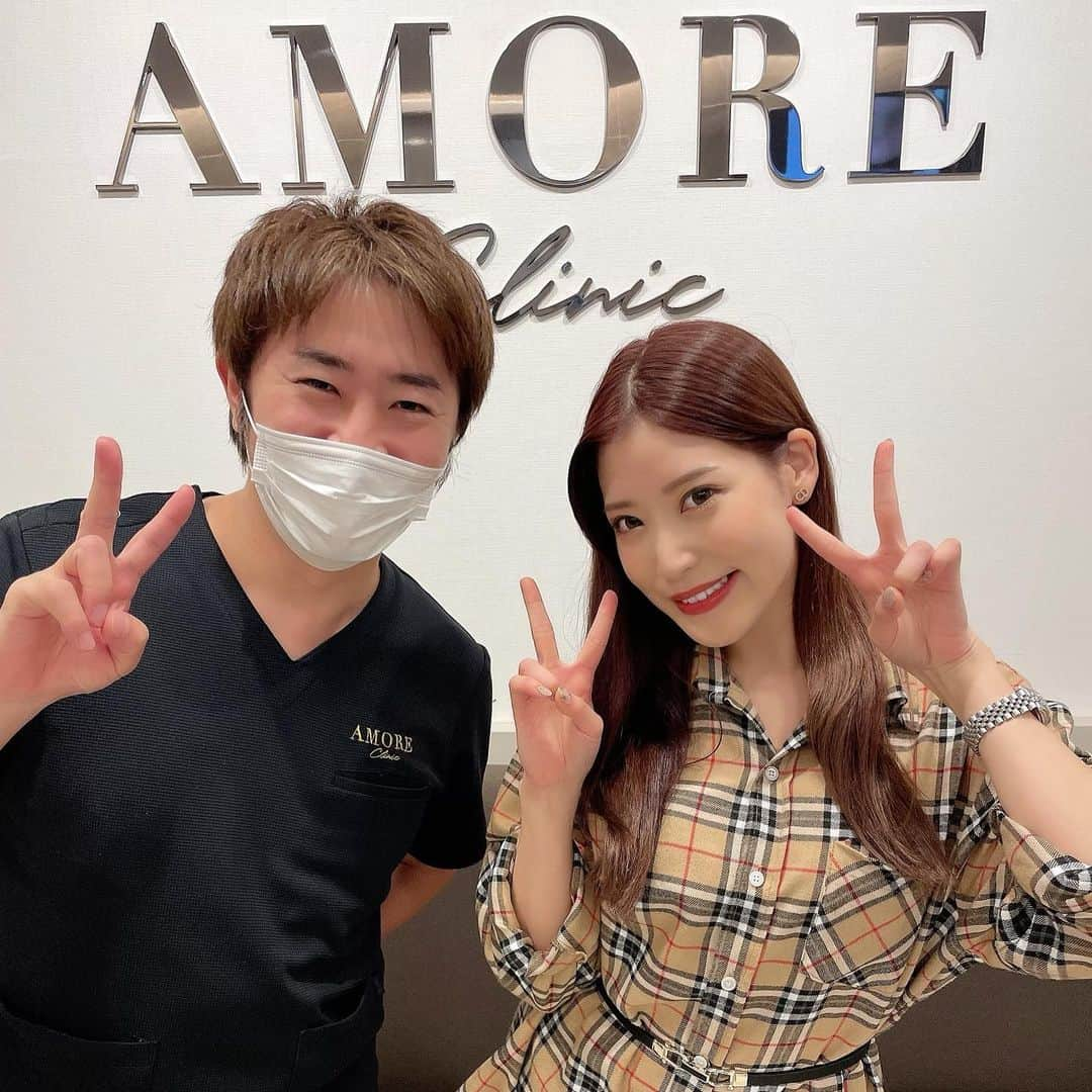 RENAさんのインスタグラム写真 - (RENAInstagram)「お肌のお手入れで アモーレクリニック通ってる🏥💗 @amore_clinic_beauty   ソバカス取ってから本当に 【肌が綺麗になった！】って 言ってもらえるようになって お手入れにも更に力をいれてる✨  @amore_suzuki  先生いつもありがとうございます😭  スタッフさんも明るくて優しくて 居心地が良すぎる大好きなクリニック✌️ ・ #cyberjapan #サイバージャパン #アモーレクリニック　#名古屋 #美容クリニック　#美容皮膚科」10月18日 11時38分 - rei_burlesque