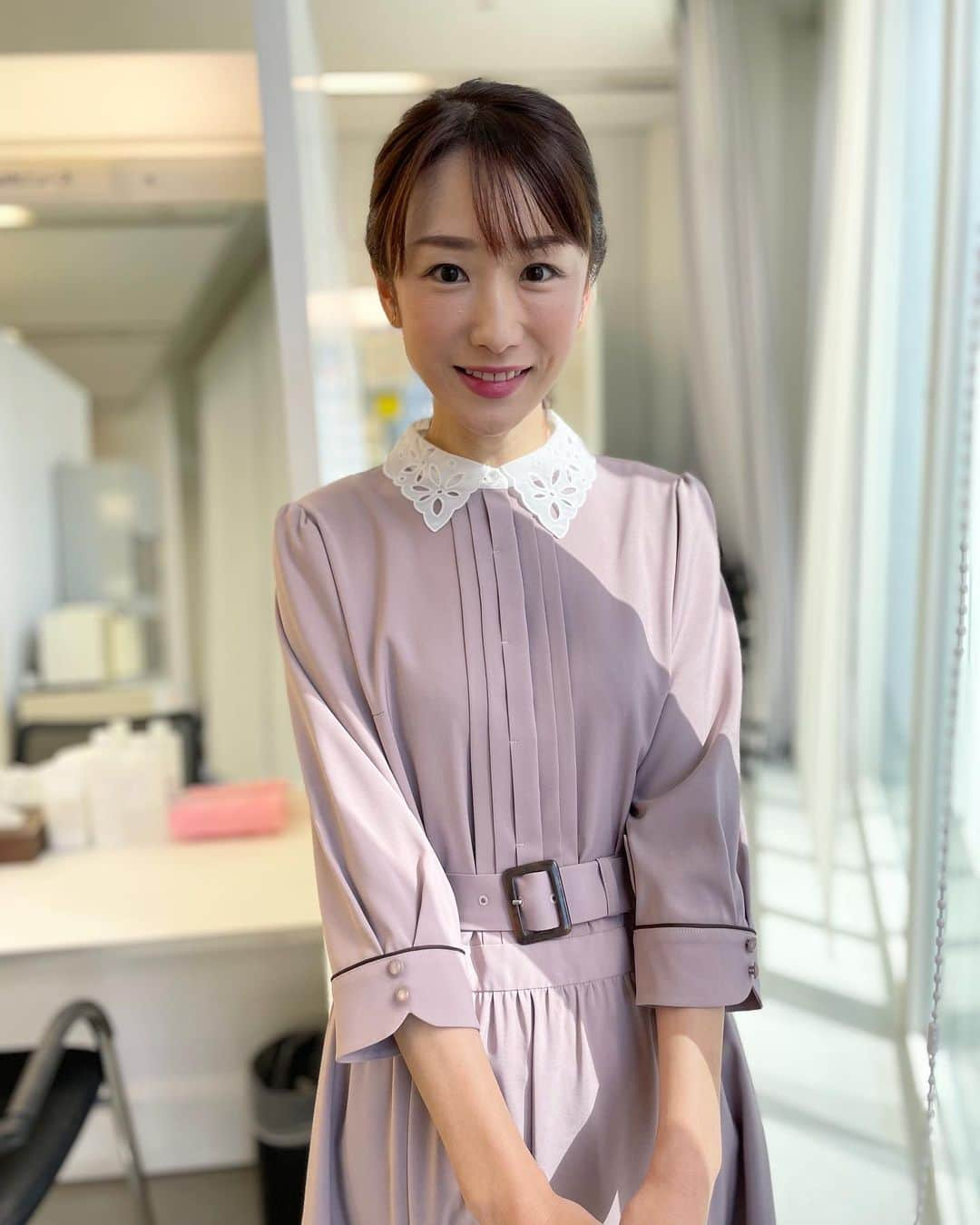 堂真理子さんのインスタグラム写真 - (堂真理子Instagram)「放送中の「ワイド！スクランブル」、本日の衣装は、  ☆ワンピース… #laissepasse  ☆アクセサリー… #ete  でした👗✨  今日は朝から冷えますね❄️起きた時、寒かったです🥶 体調には気を付けましょう✨  今週は久保田アナの代理で、1週間通しでピックアップニュースを担当予定です。よろしくお願いします☺️   #大下容子ワイドスクランブル #ワイドスクランブル #ニュース #テレビ朝日 #堂真理子 #アナウンサー #アナウンサー衣装  #今日 は  #寒い ですね」10月18日 12時07分 - mariko_do