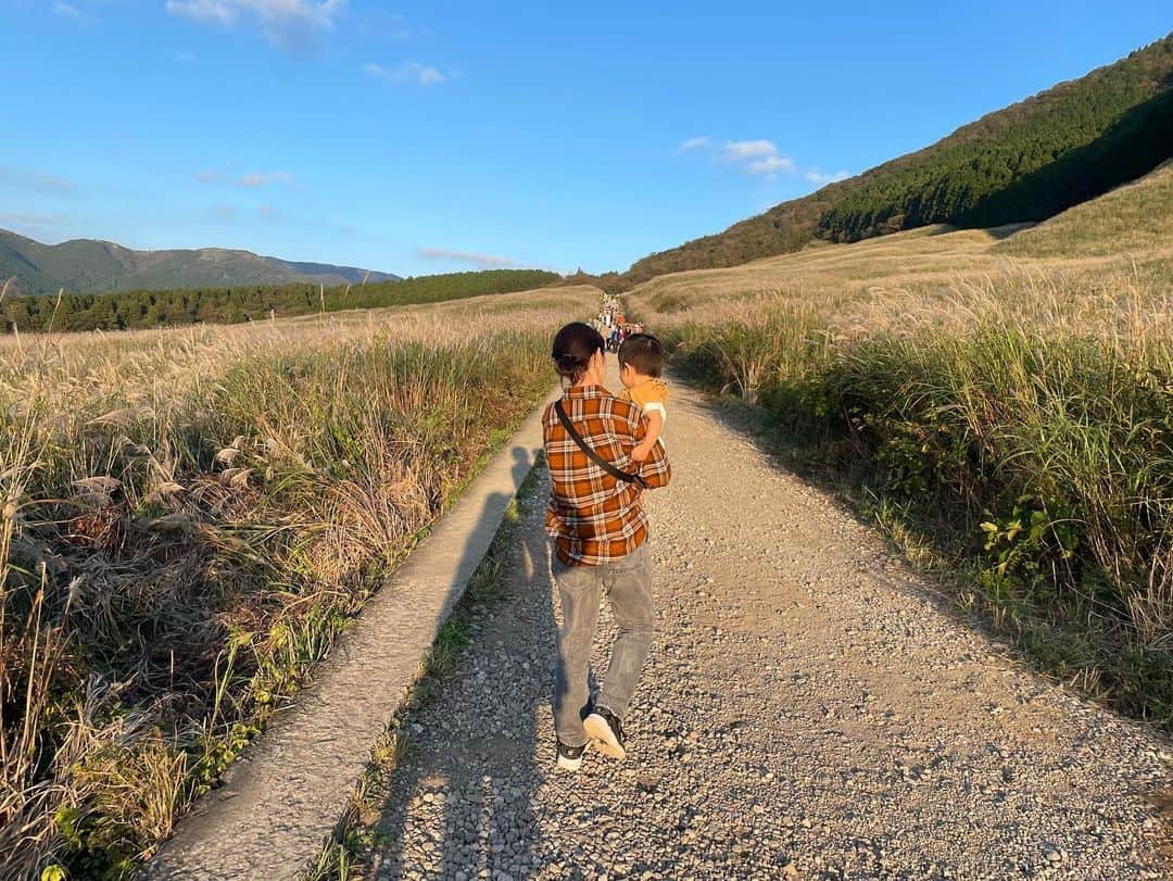 中林美和さんのインスタグラム写真 - (中林美和Instagram)「長男家族が招待してくれた 週末の箱根の旅。 みんなで一つ屋根の下。 可愛くて癒されて、嬉しかったなあ。 けんと＆はっちゃん、ありがとう♡」10月18日 10時06分 - miwanakabayashi