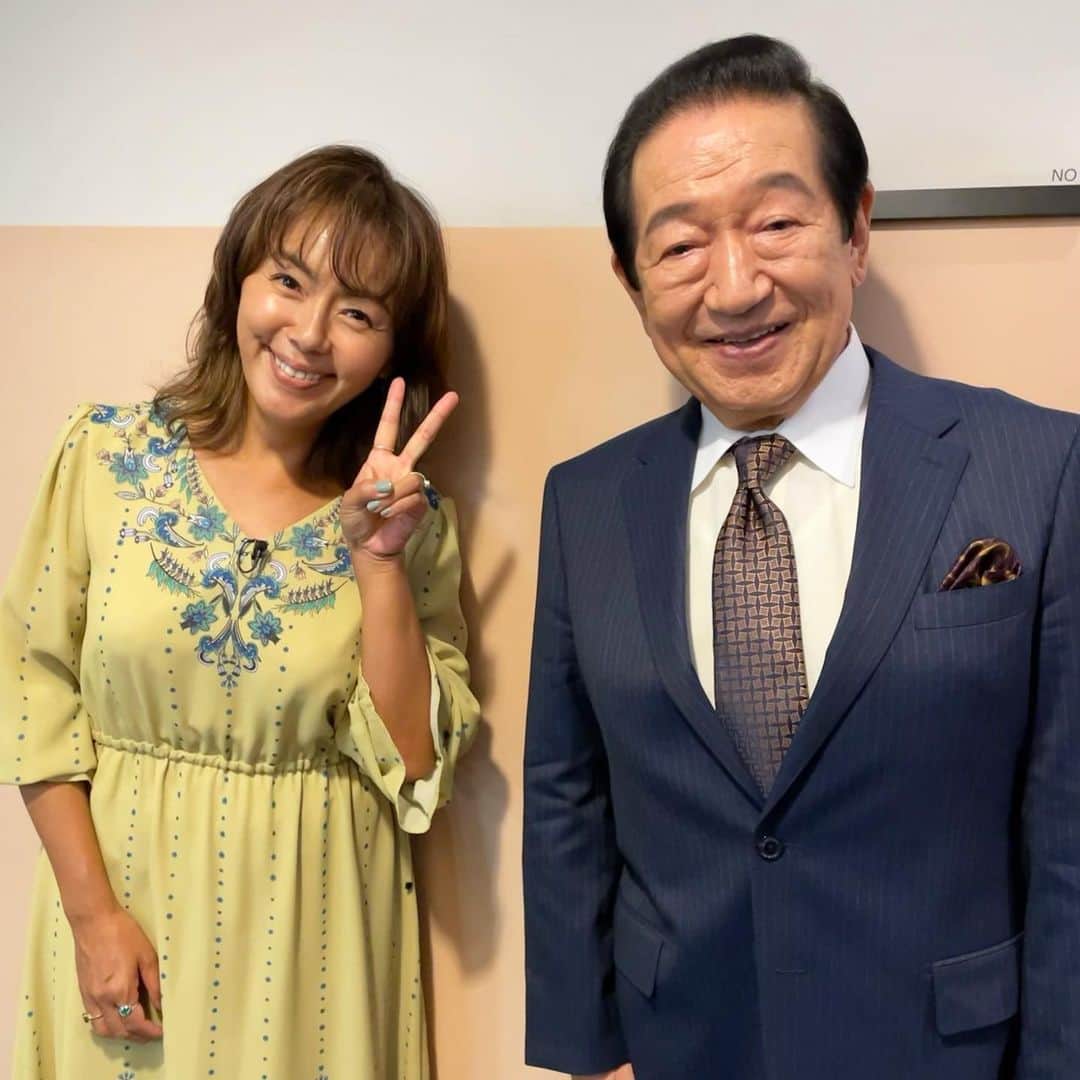 のインスタグラム：「本日放送のお知らせ📺 当日告知ごめんなさいー🙏  テレビ東京「主治医が見つかる診療所」 10月18日18 20:00-21:54  秋の味覚で健康に＆田舎暮らしは本当にイイの？SP 今回は「秋の味覚を食べまくって健康になろうSP」 ▼食欲の秋に知っておきたい！番組主治医が教えるサンマ、キノコやカボチャなど秋の味覚の裏ワザをクイズで出題！ ▼人気企画！季節の変わり目、秋の不調を遠ざける「くら寿司」最強の5皿を決定！ ▼大都会を離れ、田舎暮らしをする芸能人は健康なのか!?田中律子と林マヤの生活に密着し、血管年齢と肌年齢を計測。果たして、その結果は？  私の沖縄暮らし、それによる血管年齢、肌年齢も❗️検査結果が出ます🤣 ぜひ見てください❤️  #主治医が見つかる診療所」