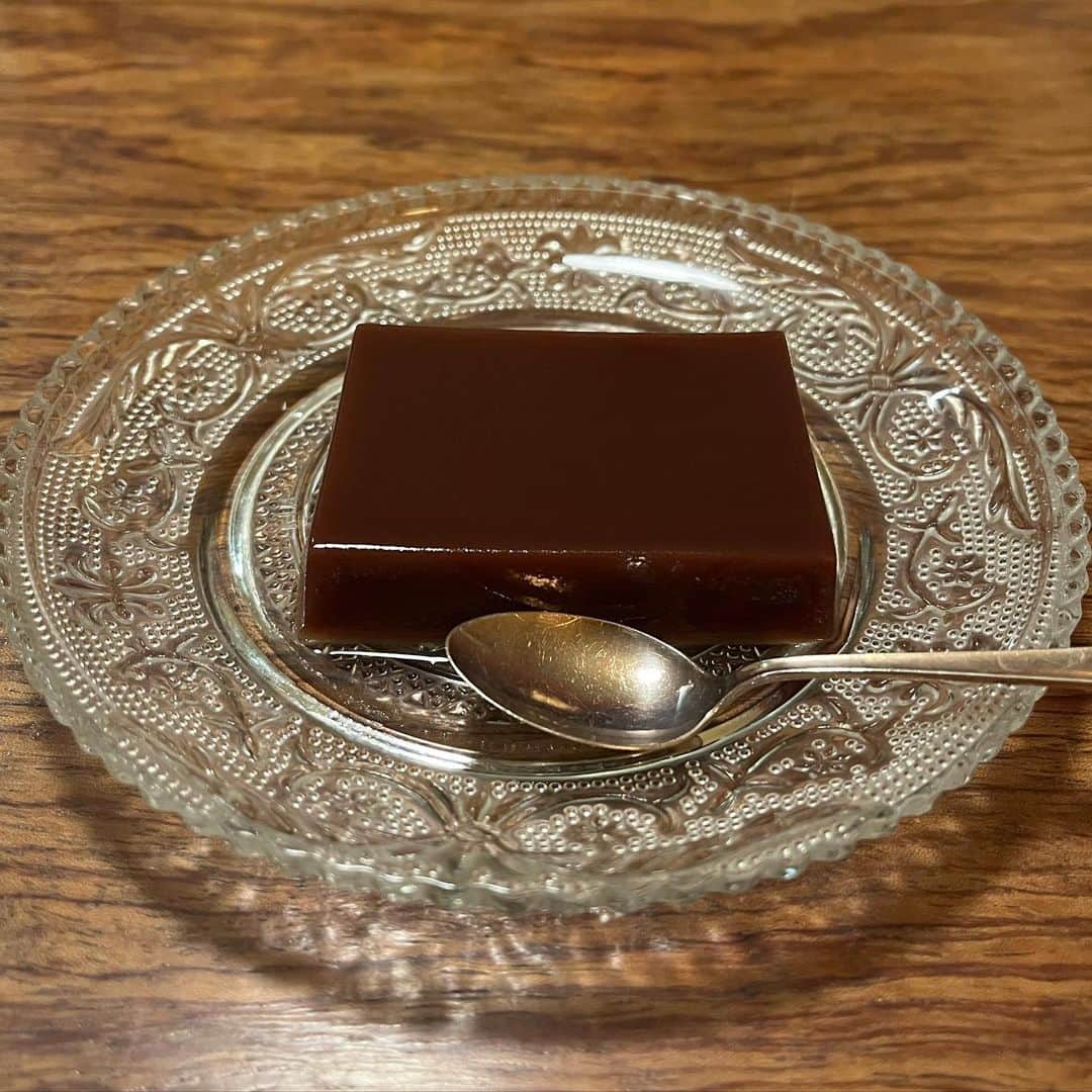 のインスタグラム：「やんごとなき水羊羹 #divine」