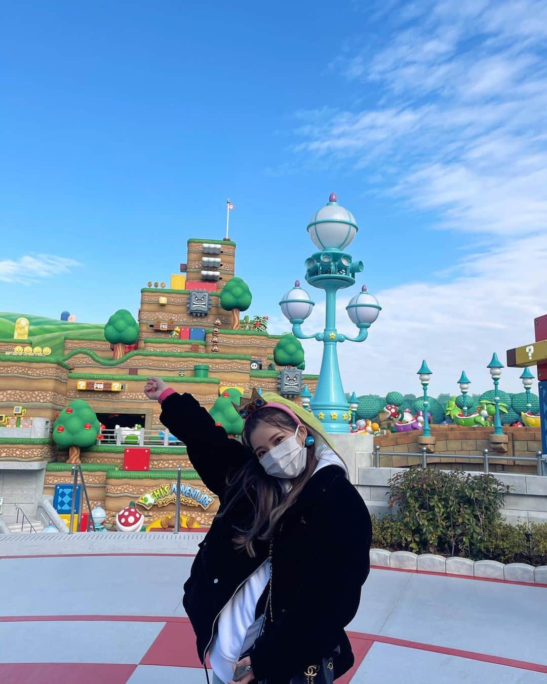 南りほのインスタグラム：「#usj マリオパーク出来立ての時に撮影で行った時の写真🥲💙🏎 いきたい、、今年ハロウィンナイト開催してるみたいだから絶対行きたい 一年の中でハロウィンナイトの時期のユニバが一番すき🧟‍♀️🖤」