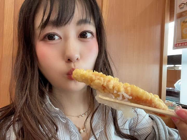 小山夏希のインスタグラム：「くら寿司のかにかまてん🦀🦀」