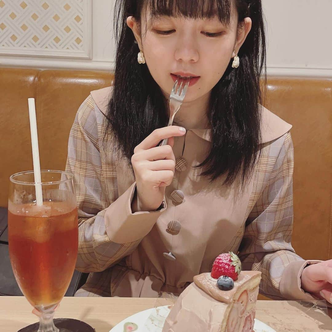 星野にぁさんのインスタグラム写真 - (星野にぁInstagram)「ケーキ食べるの待ちきれない女」10月18日 17時12分 - hoshinia621