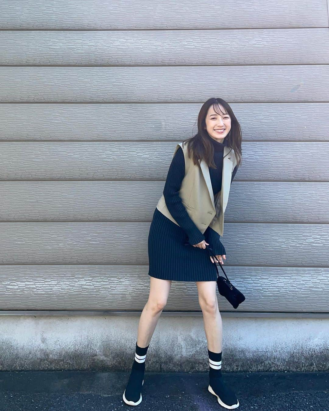 團遥香さんのインスタグラム写真 - (團遥香Instagram)「打ち合わせ服〜 もう肌寒くなってきたので✌️  #yohjiyamamoto  #limifeu  #redyazel」10月18日 19時31分 - haruka_dan_official