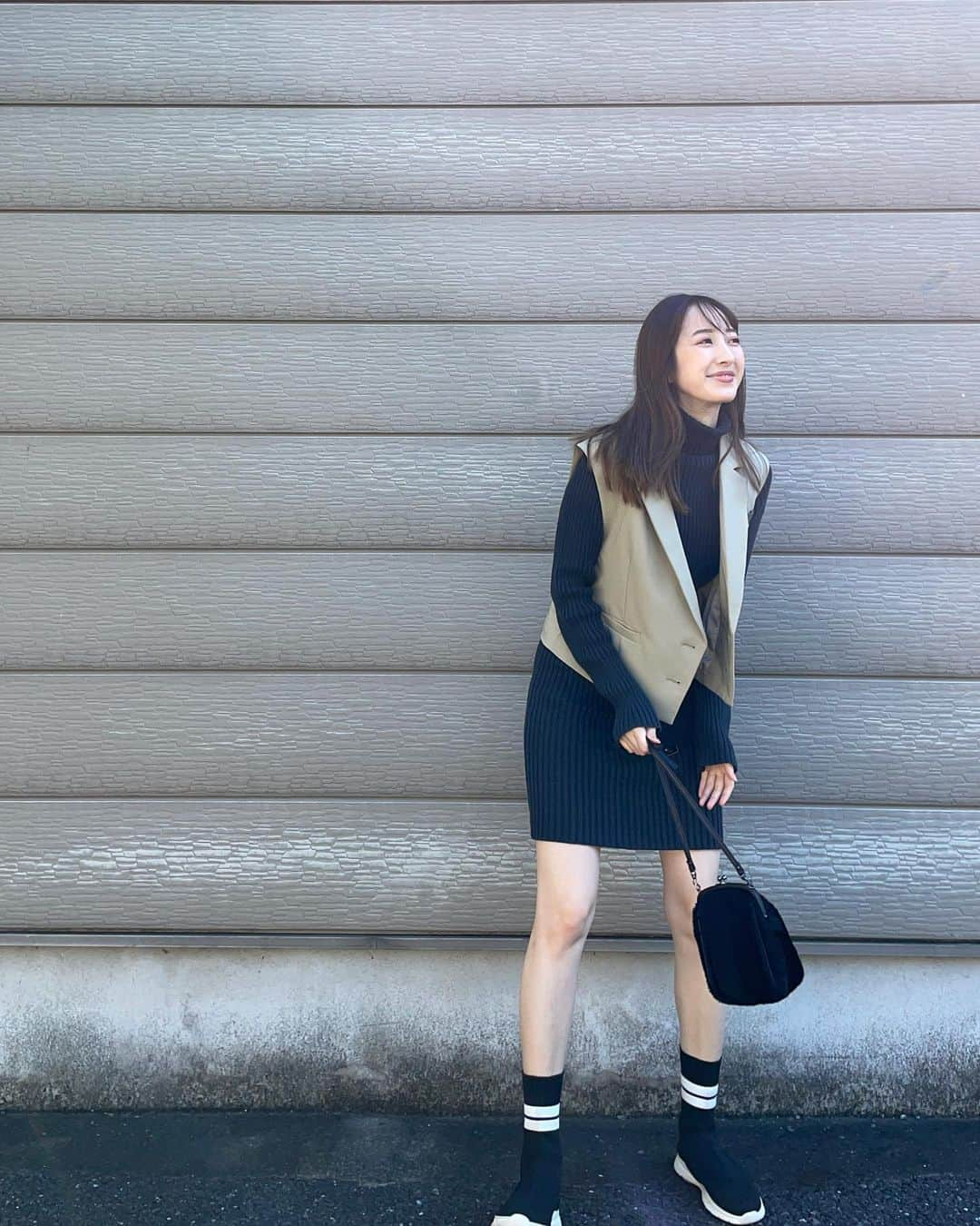 團遥香さんのインスタグラム写真 - (團遥香Instagram)「打ち合わせ服〜 もう肌寒くなってきたので✌️  #yohjiyamamoto  #limifeu  #redyazel」10月18日 19時31分 - haruka_dan_official