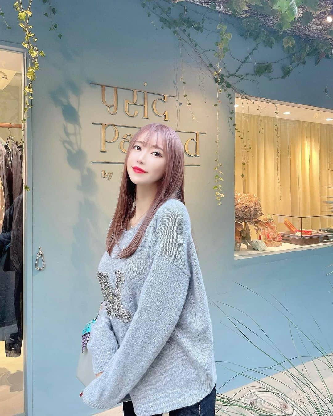 のインスタグラム：「急に寒くなってきた...😶‍🌫️😶‍🌫️😶‍🌫️❄️ セーターの出番🧶💕 ⁡ ⁡ ⁡ #ピンクラベンダー #マックスマーラ #maxmara」