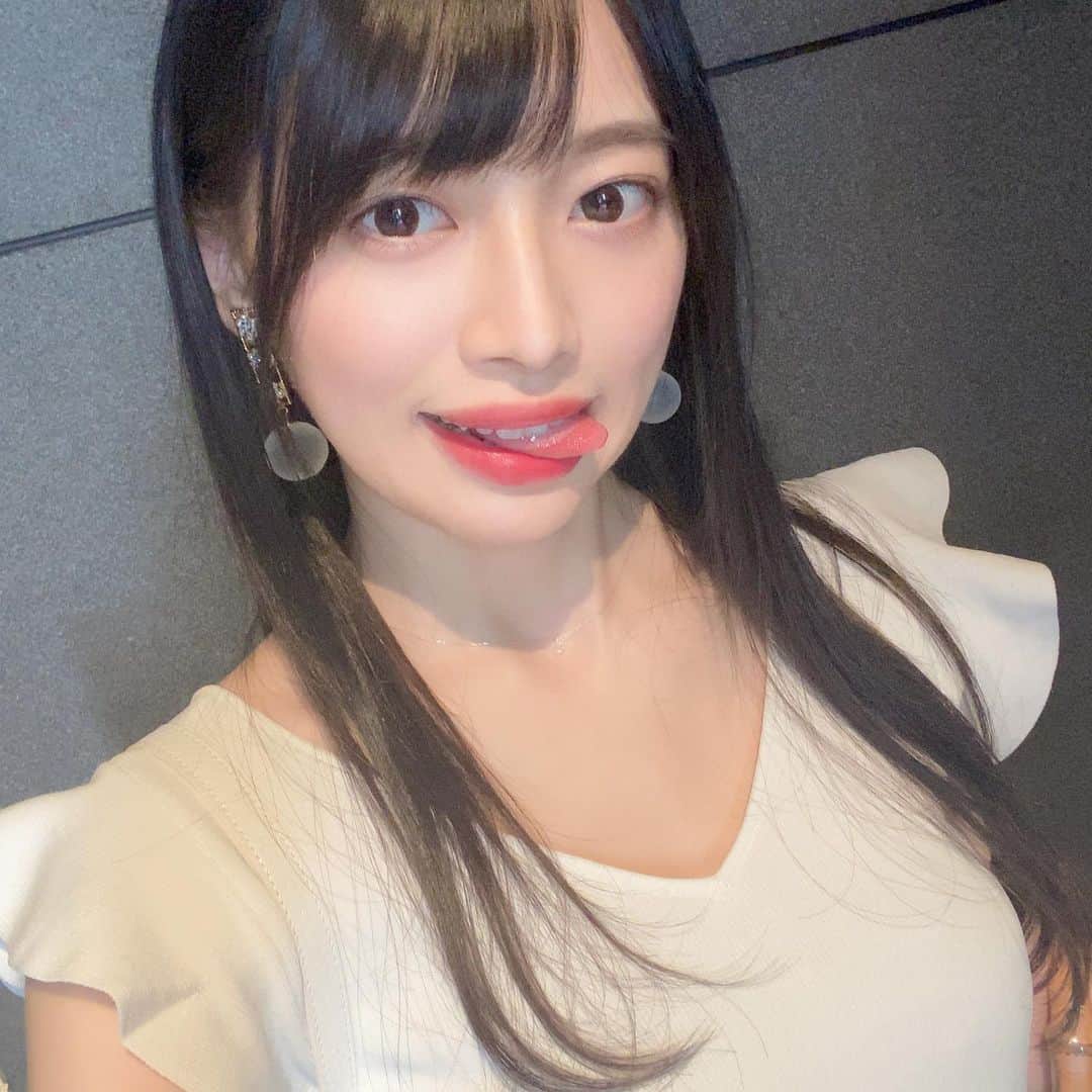 藤田いろはのインスタグラム：「ぺろっ」
