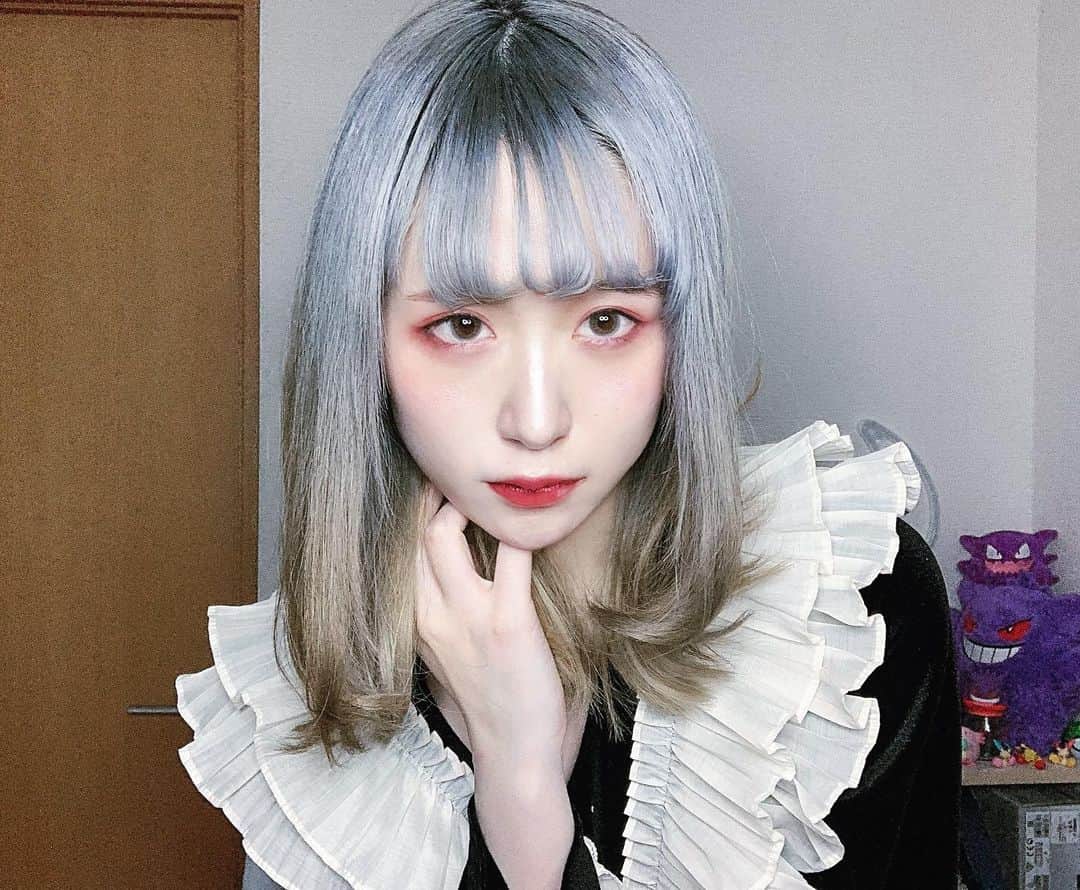 モニ子のインスタグラム：「わたしは存在します！」
