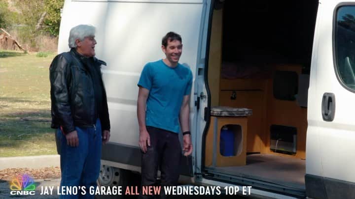 アレックス・オノルドのインスタグラム：「Giving Jay Leno a little tour of my van build… Watch me on this season of @jaylenosgarage this Wednesday at 10P ET on CNBC! #JayLenosGarage」