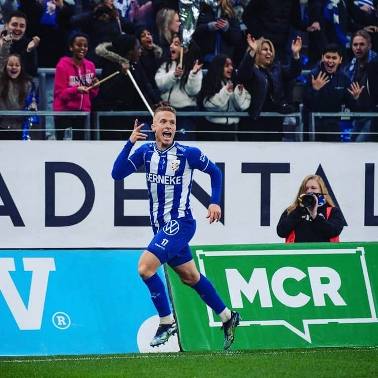 オスカル･ヴェントのインスタグラム：「Stämningen på Gamla Ullevi 🔥🔥🔥 Tack för stödet, stämningen och uppbackningen hela matchen igenom igår!! Tillsammmans för #Blåvitt」