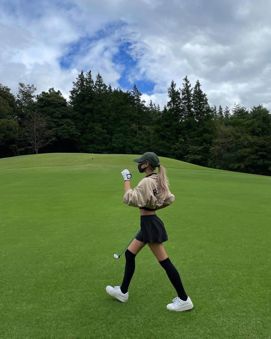 MARISのインスタグラム：「It was so much fun 💚⛳️ #golf #golfwear #golfgirl #ゴルフ」