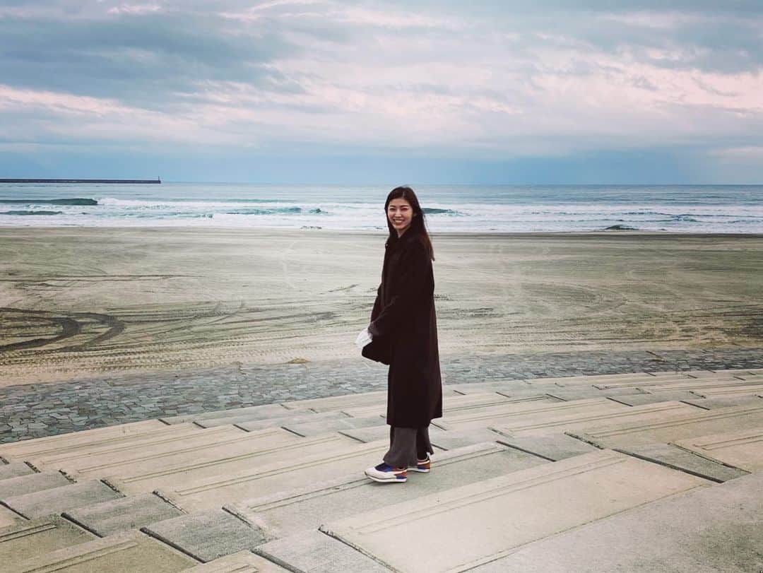 立石晴香さんのインスタグラム写真 - (立石晴香Instagram)「海の癒しをお裾分け🥰✨ 同じ海でも場所で雰囲気がほんとに変わりますね☺️ ここもとっても素敵な海でした🏖  #あったかくしてね☺️  #手洗いうがい」10月19日 17時40分 - haruka_tateishi