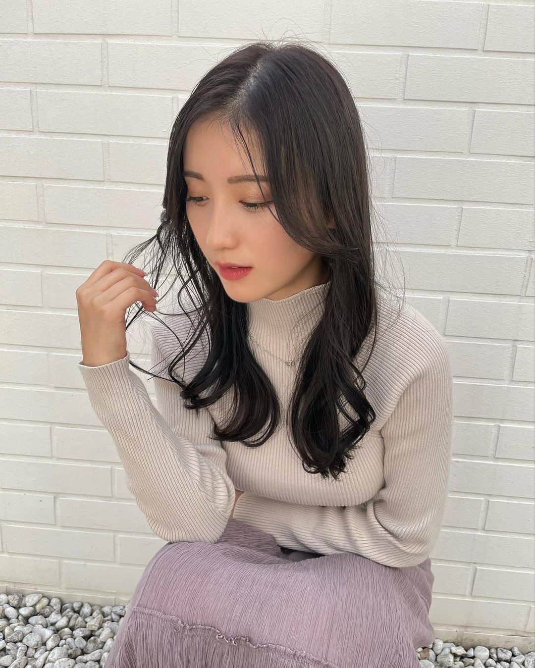 伊藤愛真さんのインスタグラム写真 - (伊藤愛真Instagram)「こんばんちゃー🥰 最近おうち時間好きすぎて太りました(特にお腹) . . まつ毛くりんってしてもらった❤︎ 今回も @chipieee_ayaka さん担当！ いつもありがとうございます☺️」10月19日 19時13分 - __emagram