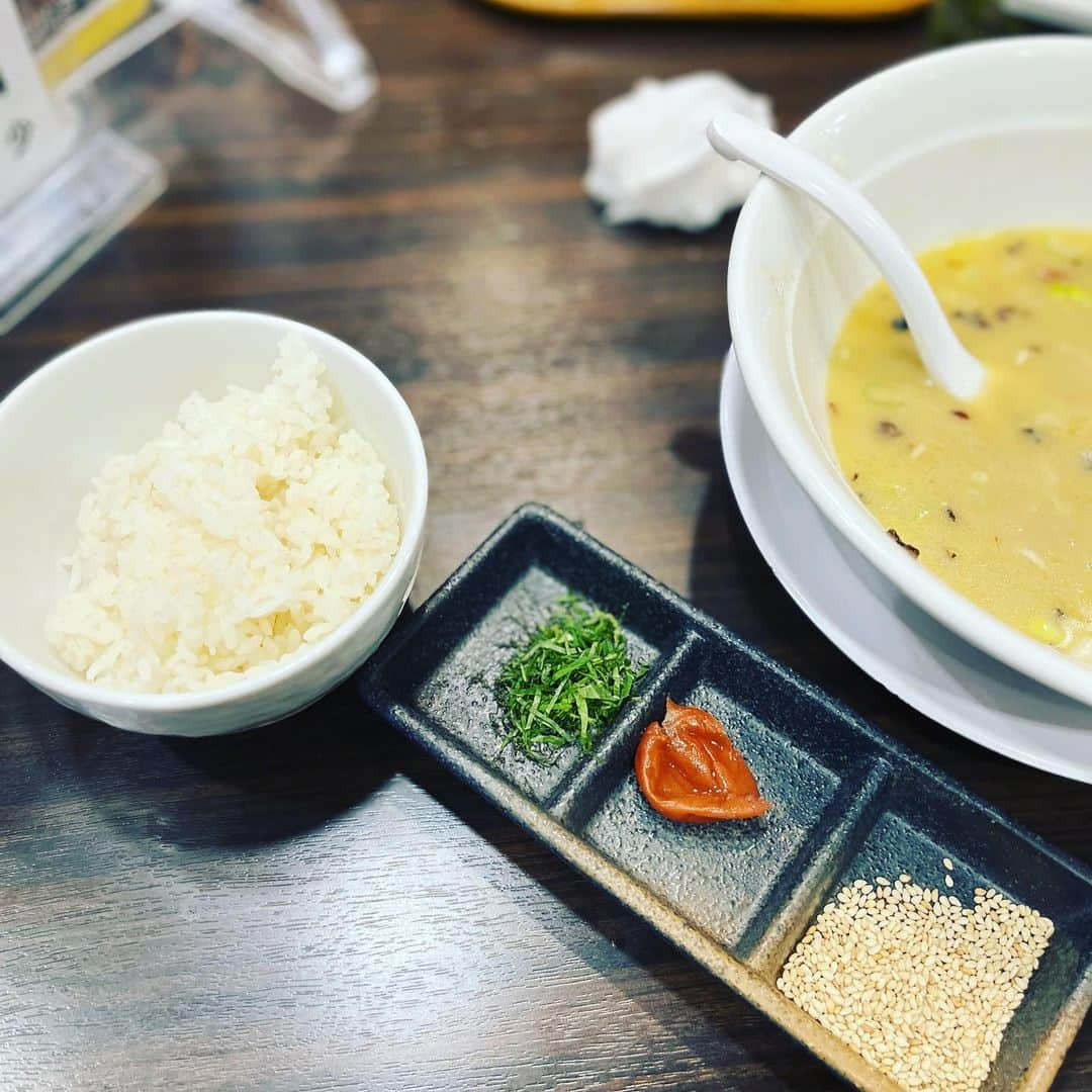 金村義明さんのインスタグラム写真 - (金村義明Instagram)「濃厚鷄白湯ラーメン おじやセット！ Ｊスポーツオンデマンド生放送 横浜巨人戦」10月19日 20時38分 - yoshiaki_kanemura