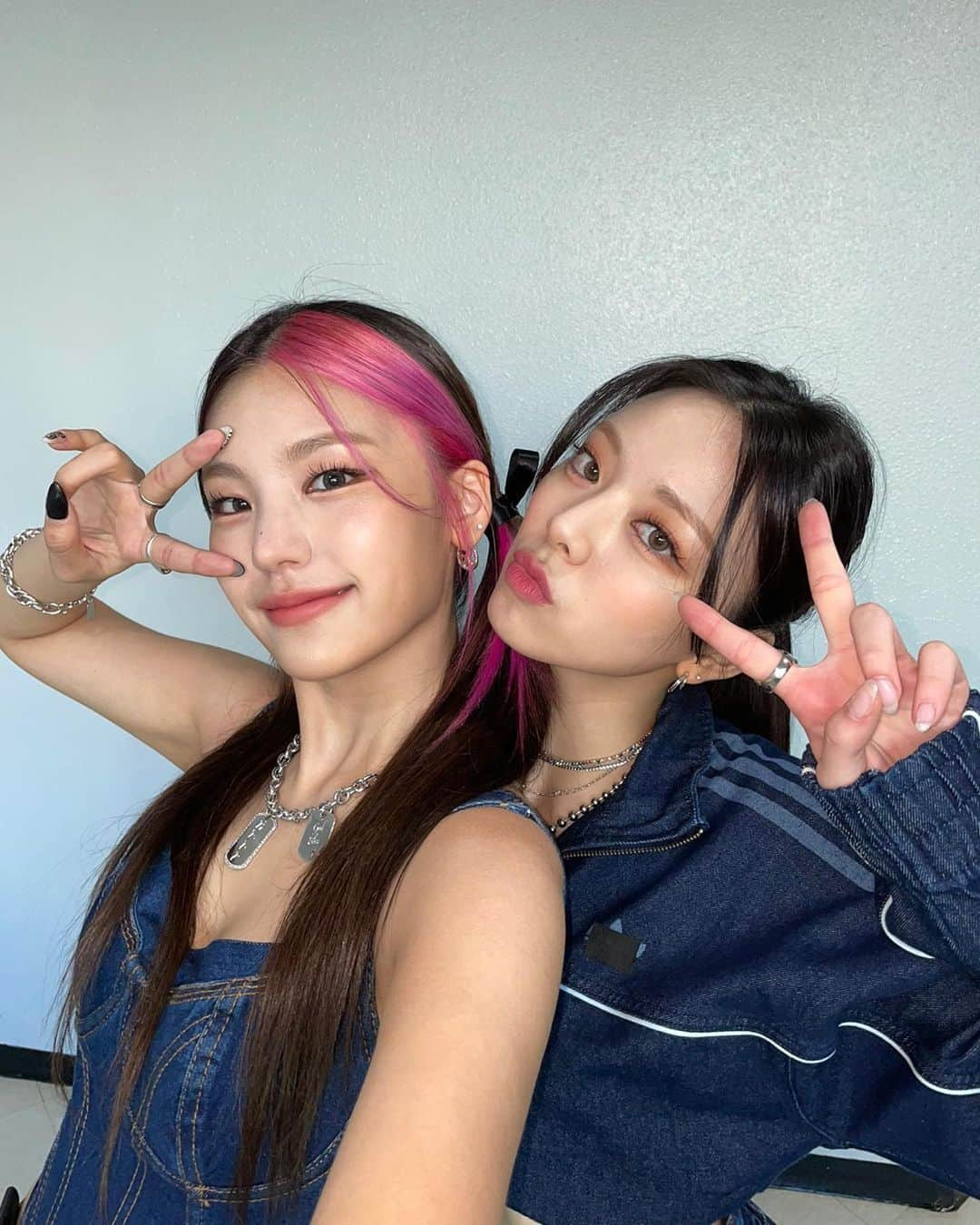 ITZYさんのインスタグラム写真 - (ITZYInstagram)「막방 맏막🌼」10月19日 20時49分 - itzy.all.in.us