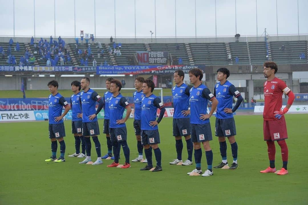 安藤由翔のインスタグラム：「三連勝🔥 まだまだこっから！ 雨で寒い中たくさんの応援ありがとうございました！ 今後も後押しよろしくお願いします‼︎🙇‍♂️🙇‍♂️🙇‍♂️」