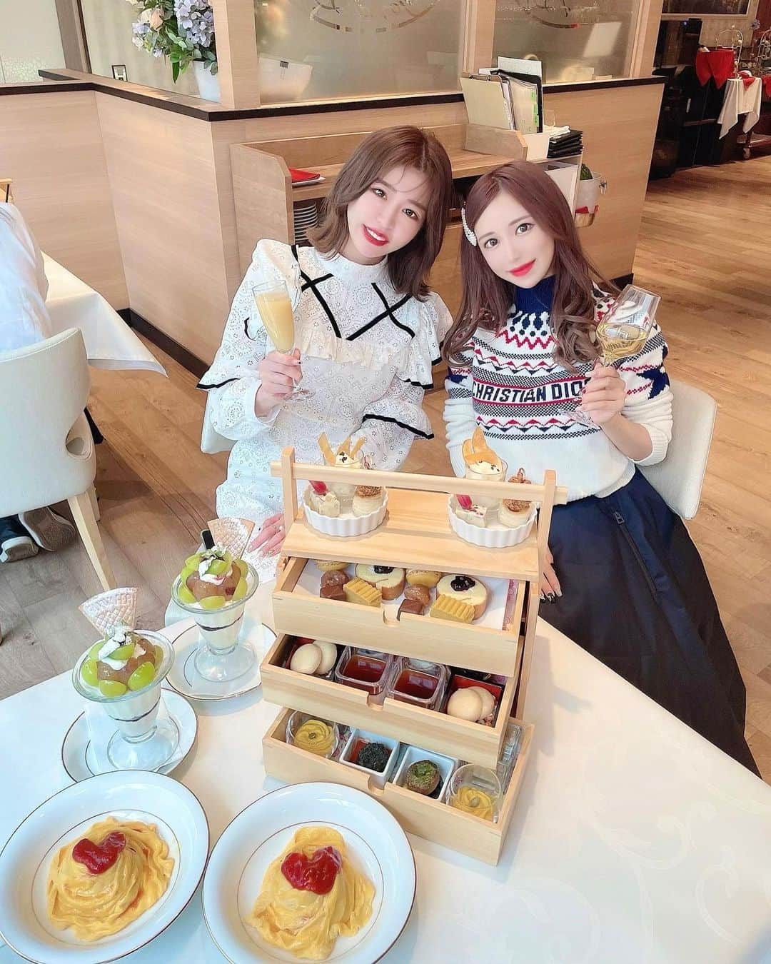 伴かなみのグルメインスタ