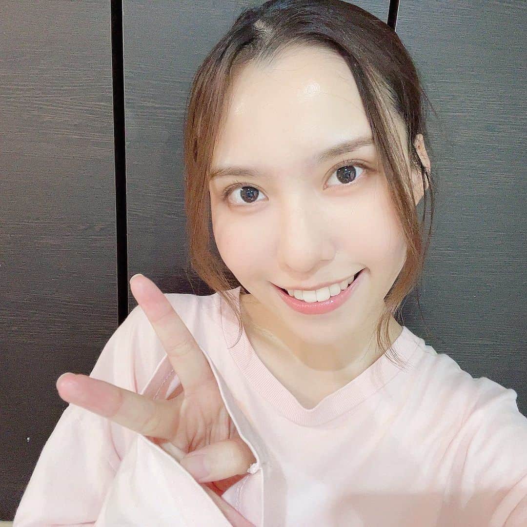 春名風花さんのインスタグラム写真 - (春名風花Instagram)「肌荒れがあらかた治った✨ やはり季節の変わり目に反応しているのね…… 4枚目は見事なスーン顔だったので載せました どういう感情なの？   #春名風花  #肌荒れ  #秋  #季節の変わり目  #自撮り」10月19日 21時42分 - harunafuka