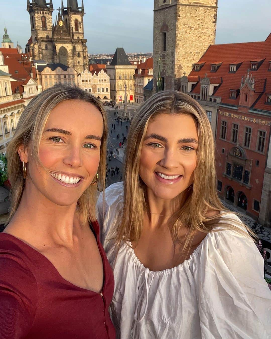 エマ・マッケオンさんのインスタグラム写真 - (エマ・マッケオンInstagram)「A new favourite city, I will definitely be back! Miss my travel buddy already @jenna_strauch」10月19日 22時18分 - emmamckeon