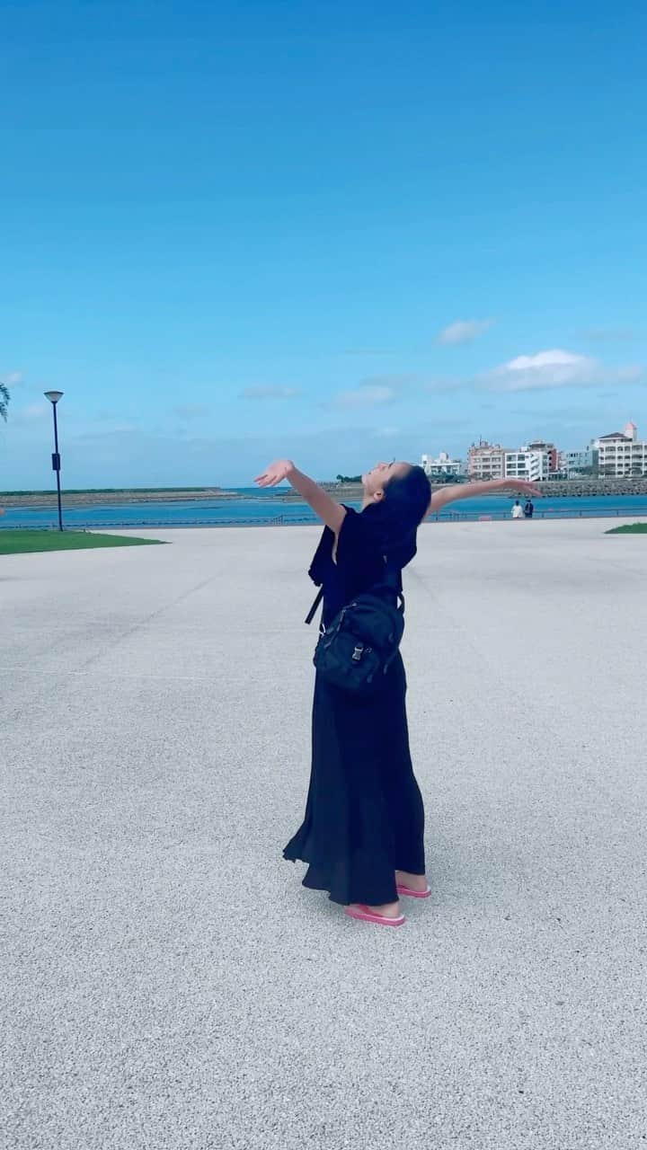 高嶋香帆のインスタグラム：「夏鈴ちゃんに会いに行ったよ🏝💓  リールっぽいのを撮ってもらった🤣  #沖縄 #okinawa」