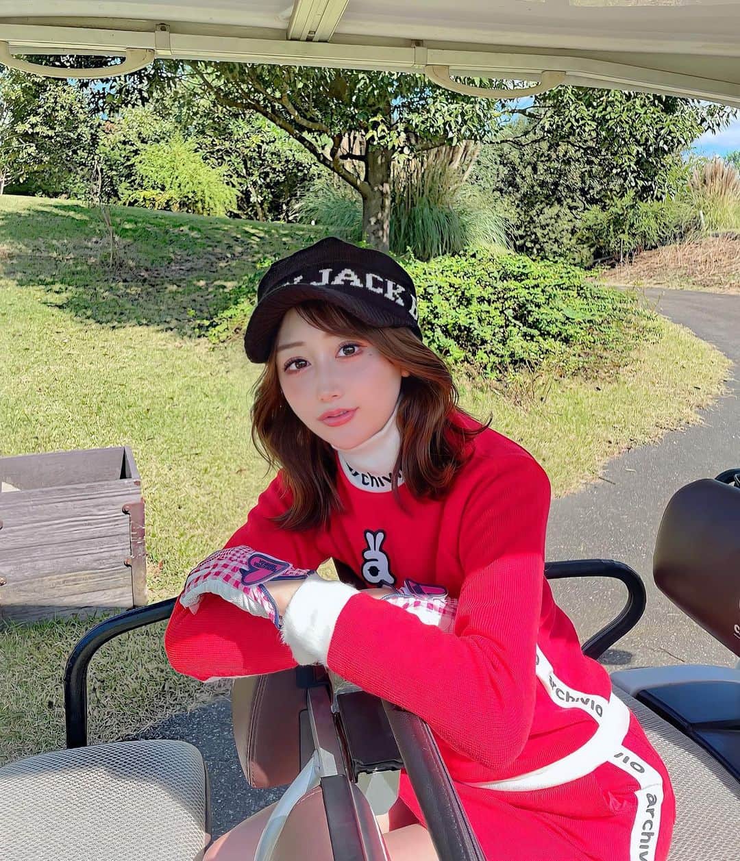 ゆかちんさんのインスタグラム写真 - (ゆかちんInstagram)「ブランク空いてますがゴルフ歴4年目突入⛳️  ゴルフウェアは  @archivio.official_online 🏌️‍♀️⛳️ かわいいよね✨ここ愛用してます💕  ゴルフいっぱい誘ってね🥰✨  #ゴルフ女子 #ゴルフ女子コーデ  #千葉バーディクラブ #千葉ゴルフ  #ゴルフウェア #ゴルフ大好き  #ゴルフ女子と繋がりたい」10月20日 19時35分 - y__chan___