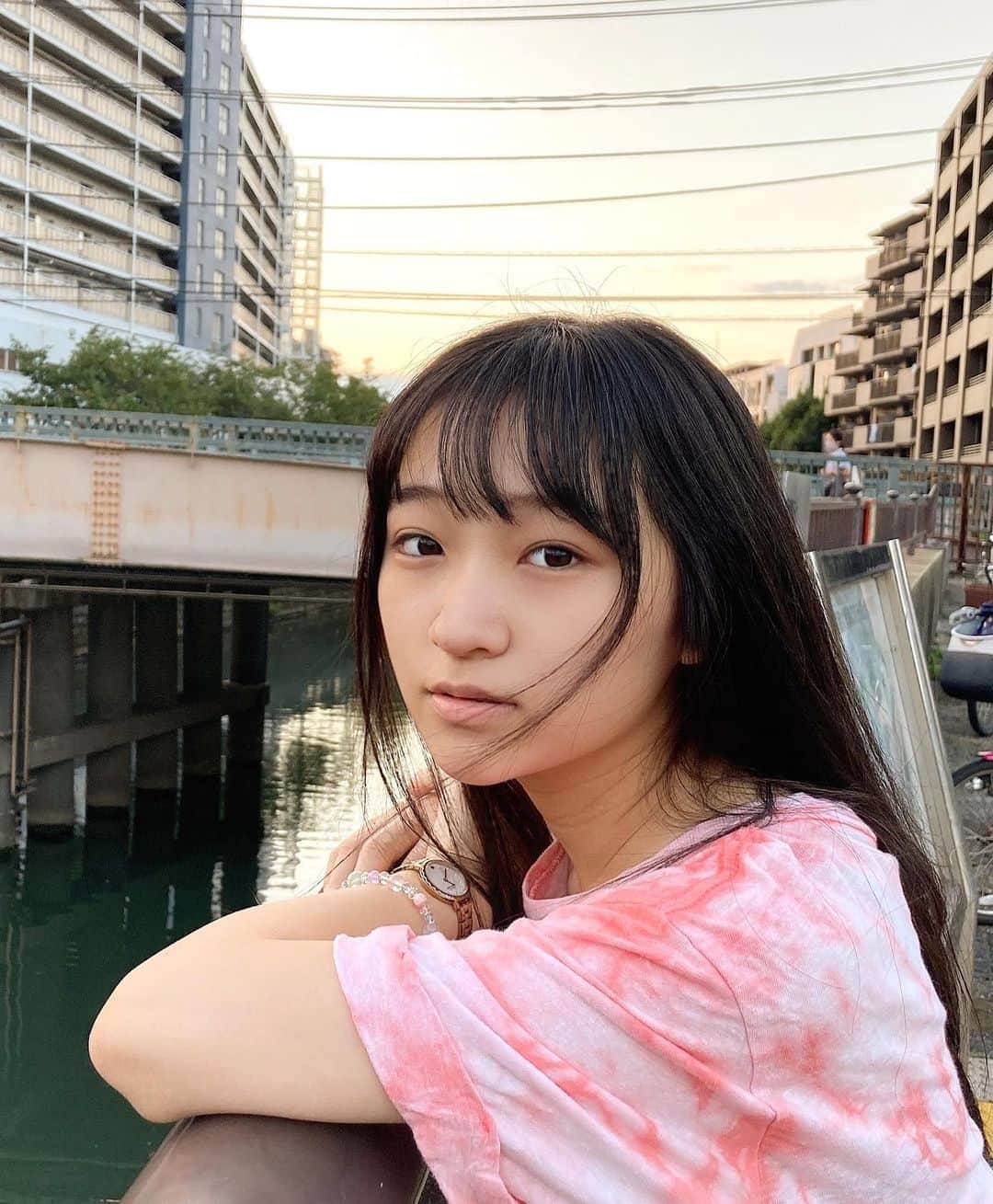 前野えまさんのインスタグラム写真 - (前野えまInstagram)「今日も1日お疲れ様です🍂 ・ ・ #秋の空 #秋の風景 #今日もお疲れ様でした #18歳 #高校3年生 #ポートレート   #autumn #sky #scenery #skyphotography #eighteen  #followme #tagsforlikes #tflers #tagsforlikesapp #actress #actor #girl #photography #portrait #japanesegirl #portraitphotography #daily_phot_jpn #japan_daytime_view」10月20日 17時18分 - maeno_ema
