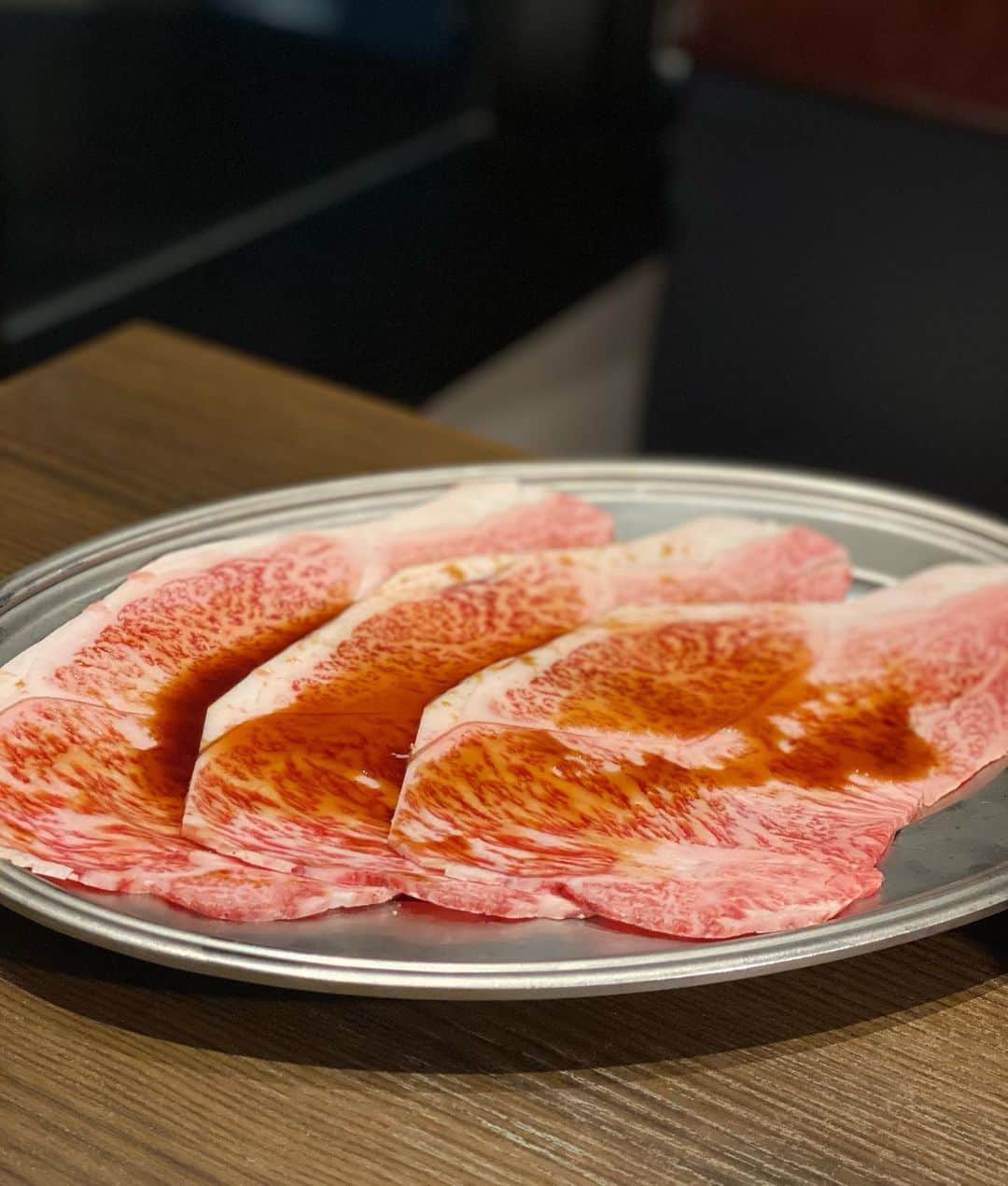 ImotoEtsuyo さんのインスタグラム写真 - (ImotoEtsuyo Instagram)「厳選されたその日特別な黒毛和牛を厳選、 良質な肉を味わえる　浜松町の　 @horumonzaichi_hamamatsuchou  さんへ。 　　 肉の質にこだわり、 部位ごと・日ごとに仕入れ先を 変えているそう。  『赤身の肉汁』『ホルモンの旨み』 『秘伝のたれ』をもみ込み、 豪快に焼き上げる自慢の極上 《ごちゃ混ぜ焼肉》が名物！ 美味しかったです。  その他、どのお肉も美味しかった。 ご馳走さまでした。  ・ @kakei.tomoko ちゃん お誘いありがとう。 @shiho.cc.cc ちゃん美味しかったね。 ・ ・ 大門・浜松町の両駅から近くです。 東京都港区浜松町２－１－６アドシス７階 焼肉ホルモン　在市　浜松町店  #焼肉 #浜松町グルメ #浜松町ディナー  #在市 #ホルモン在市浜松町 #肉 #東京焼肉 #東京グルメ #肉好き  #tokyogourmet  #yakiniku」10月20日 17時56分 - bisuhada