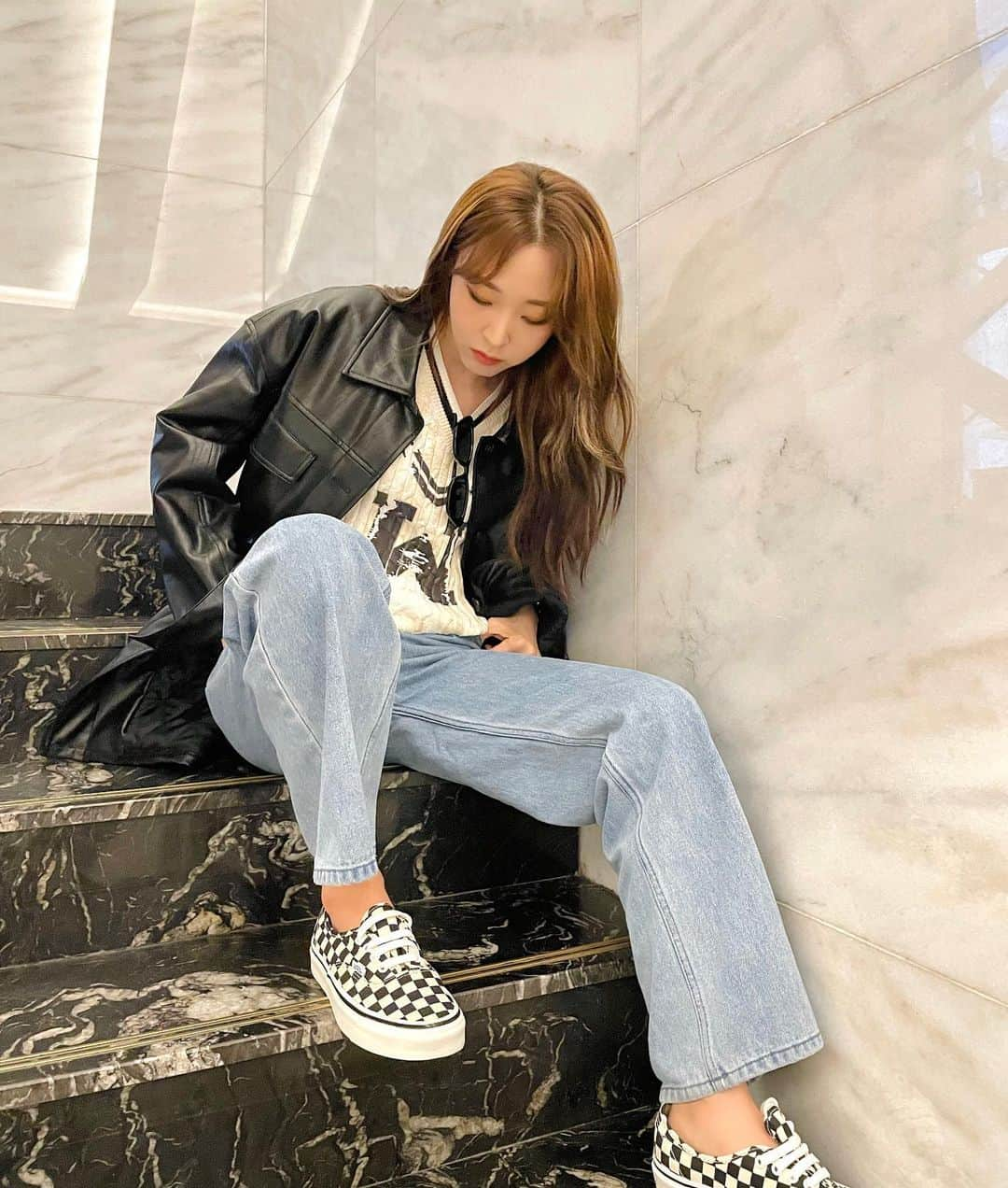 ムンビョルさんのインスタグラム写真 - (ムンビョルInstagram)「#ad#Vans#checkerboard🏁」10月20日 18時30分 - mo_onbyul