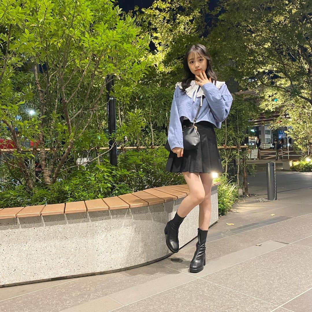 林芽亜里さんのインスタグラム写真 - (林芽亜里Instagram)「🎀 ⁡ 撮影終わりにパシャリ!! ⁡ お昼はおっきいハンバーガー🍔を頂きました♡ おいしかった~😋 ⁡ レピピコーデだよ😚 (かばんと靴は違います) ⁡ #ニコラ #nicola #レピピアルマリオ #ニコラ11月号発売中 #めあレピ #林芽亜里」10月20日 19時16分 - meari__hayashi