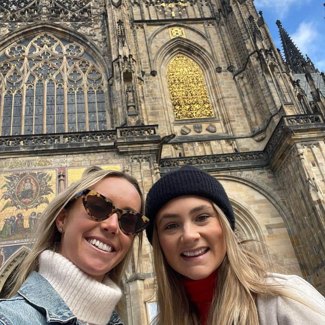 エマ・マッケオンさんのインスタグラム写真 - (エマ・マッケオンInstagram)「Photo dump from Prague 🇨🇿」10月21日 1時25分 - emmamckeon