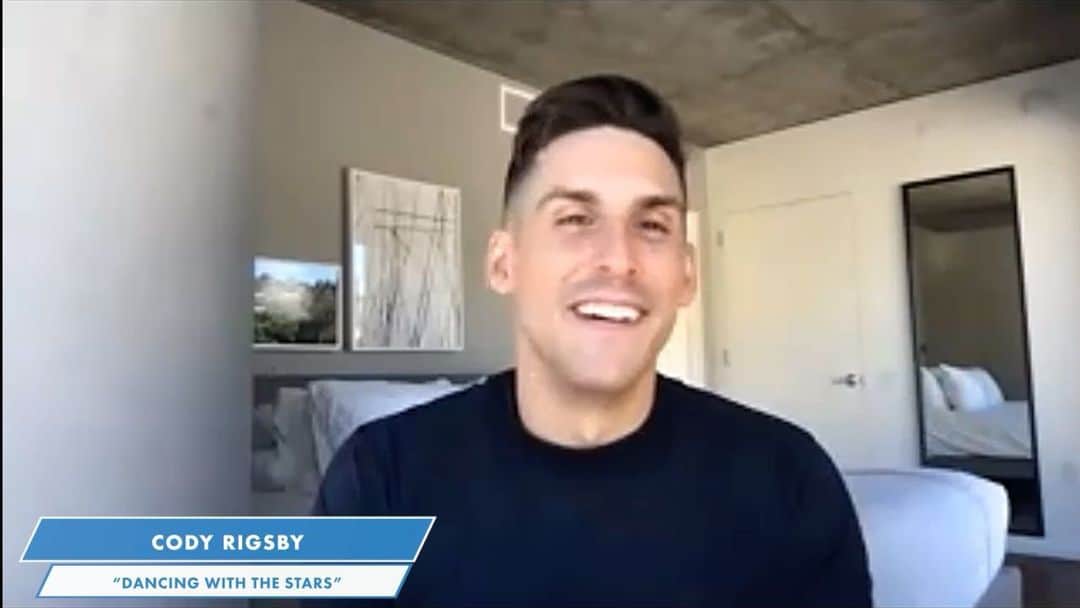 アンソニー・ラモスのインスタグラム：「I’m hoping for a #DWTS finale with @codyrigsby and @itsjojosiwa 🌈  Also find out what celeb I told Cody he should do for his next themed @onepeloton class 🚲  Full interview at link in bio  @codyrigsby love you boo」