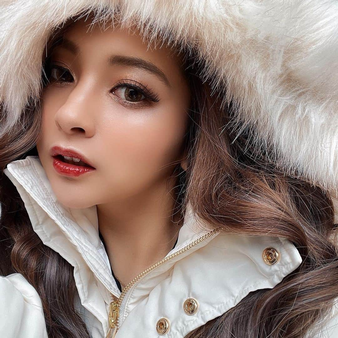 ゆきぽよさんのインスタグラム写真 - (ゆきぽよInstagram)「寒いねぇ☃︎  寒くなるとたまーに 生きてるのか心配されます  @radychan_no_insta のアウター あったかかったぬくぬく〜   #rady #ギャル  #ギャルしか勝たん」10月21日 14時20分 - poyo_ngy