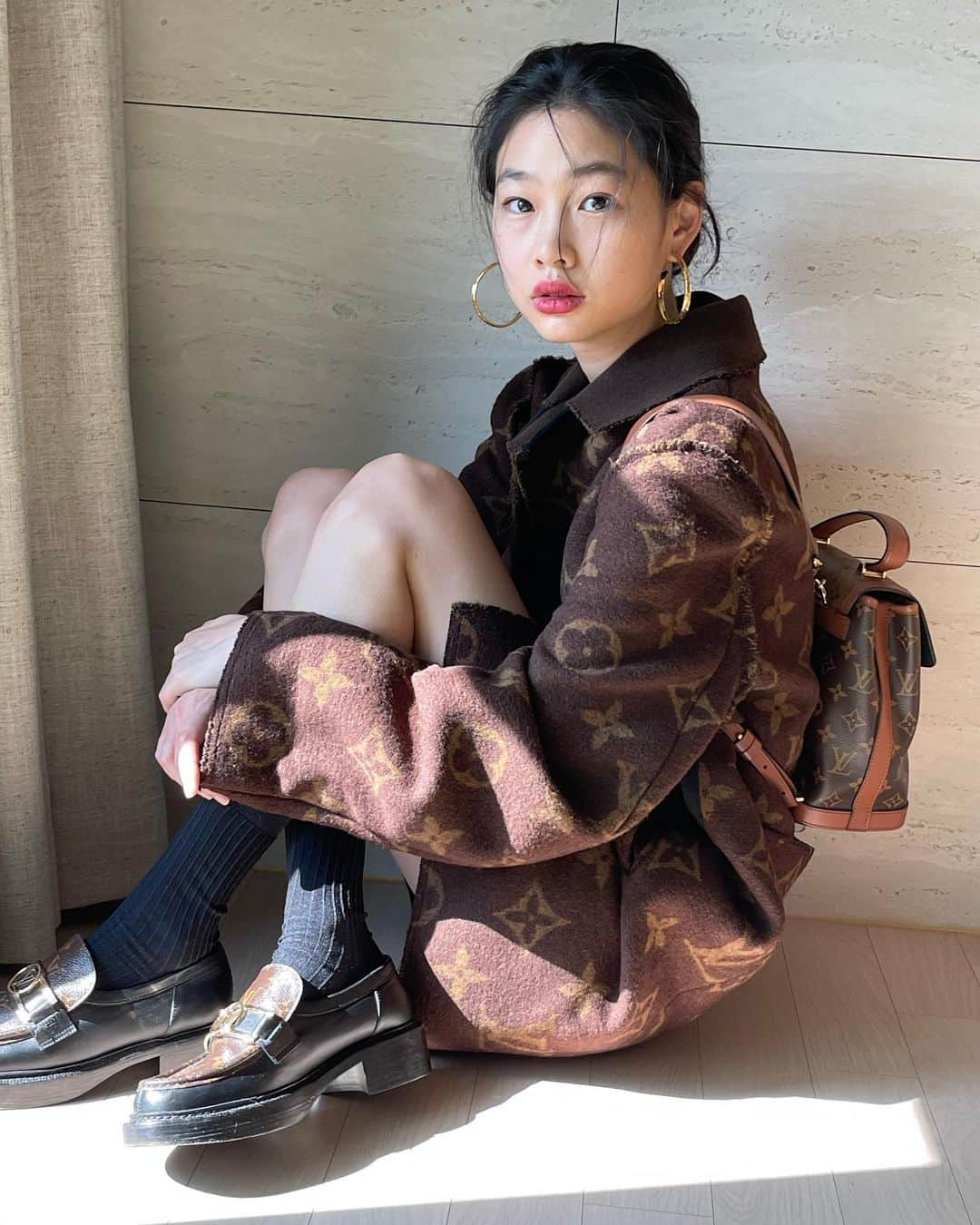 チョン・ホヨンさんのインスタグラム写真 - (チョン・ホヨンInstagram)「#ad @louisvuitton ✨」10月21日 8時02分 - hoooooyeony