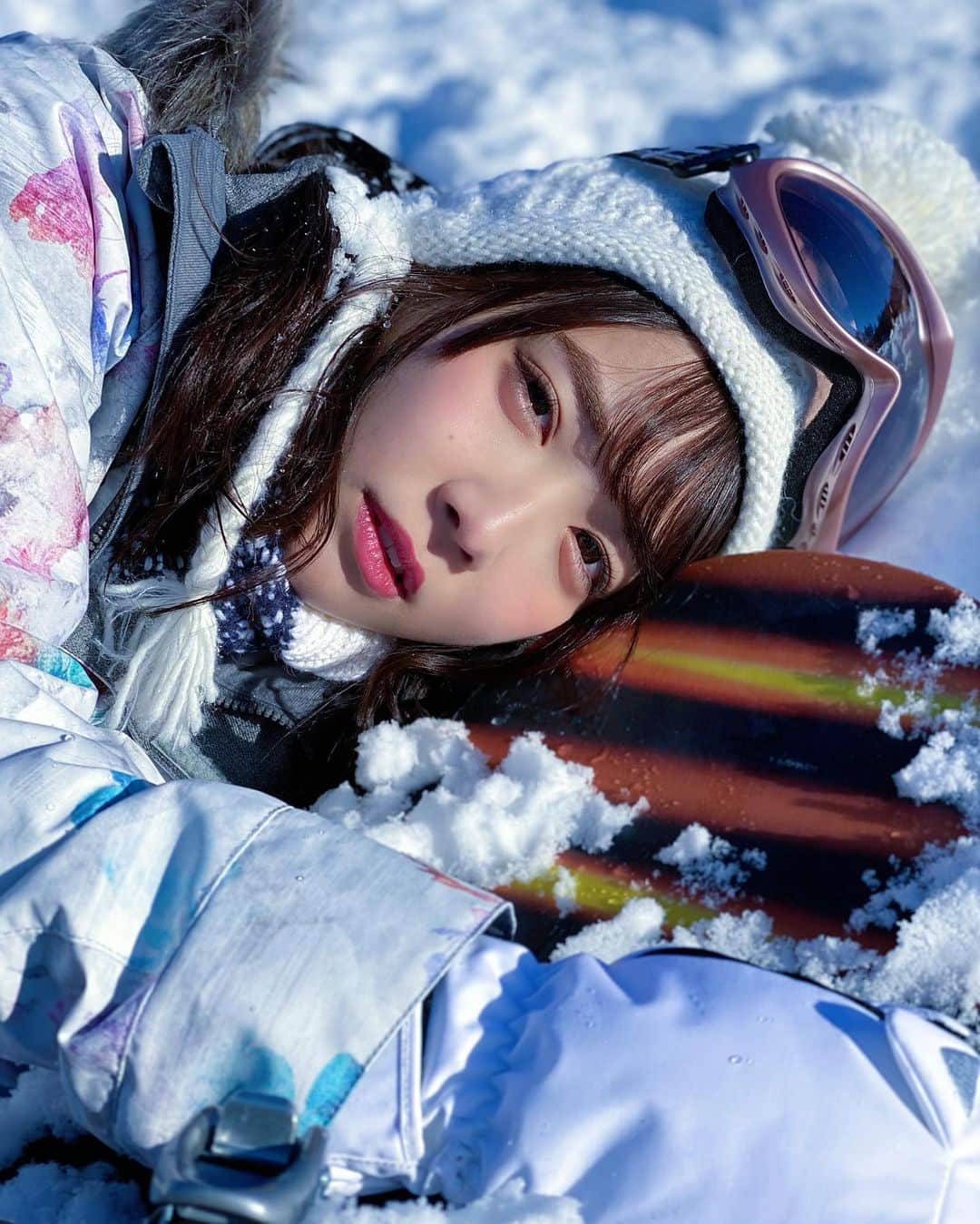 天羽希純のインスタグラム：「全部きすみのせい…?❄️  #スノボ #スノボー女子 #スキー #スキー女子 #ゲレンデ #アイドル」