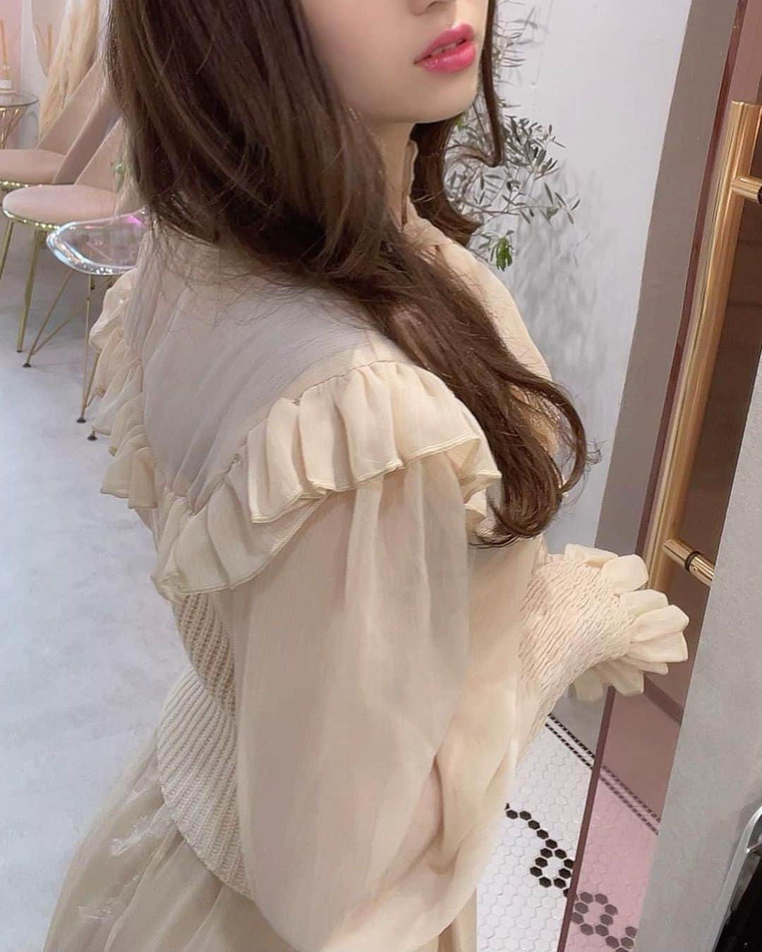 竹内星菜さんのインスタグラム写真 - (竹内星菜Instagram)「今日のお洋服めちゃくちゃお嬢様で かわいいでしょおおぉ🍒💓 . お上品なお洋服めちゃくちゃすき！ . .  　 #honeyantgirls (@honeyant.shop ) クーポンコード: seina0227」10月21日 11時10分 - seina0227