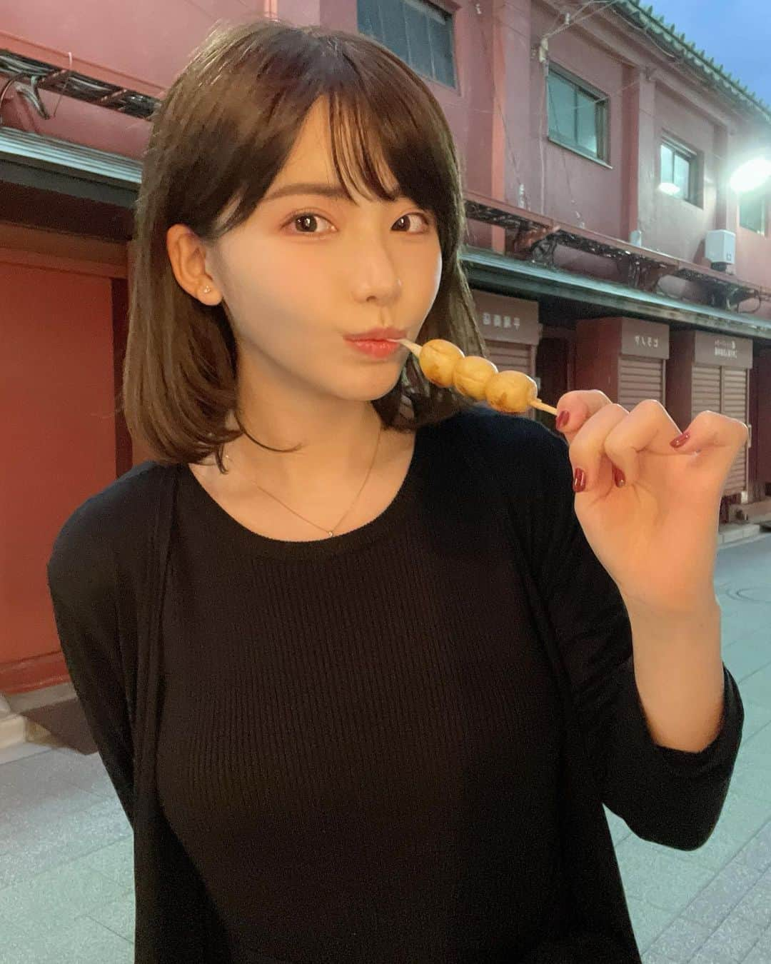 深田えいみさんのインスタグラム写真 - (深田えいみInstagram)「だんご！！！美味しい！！！」10月21日 17時29分 - eimi0318