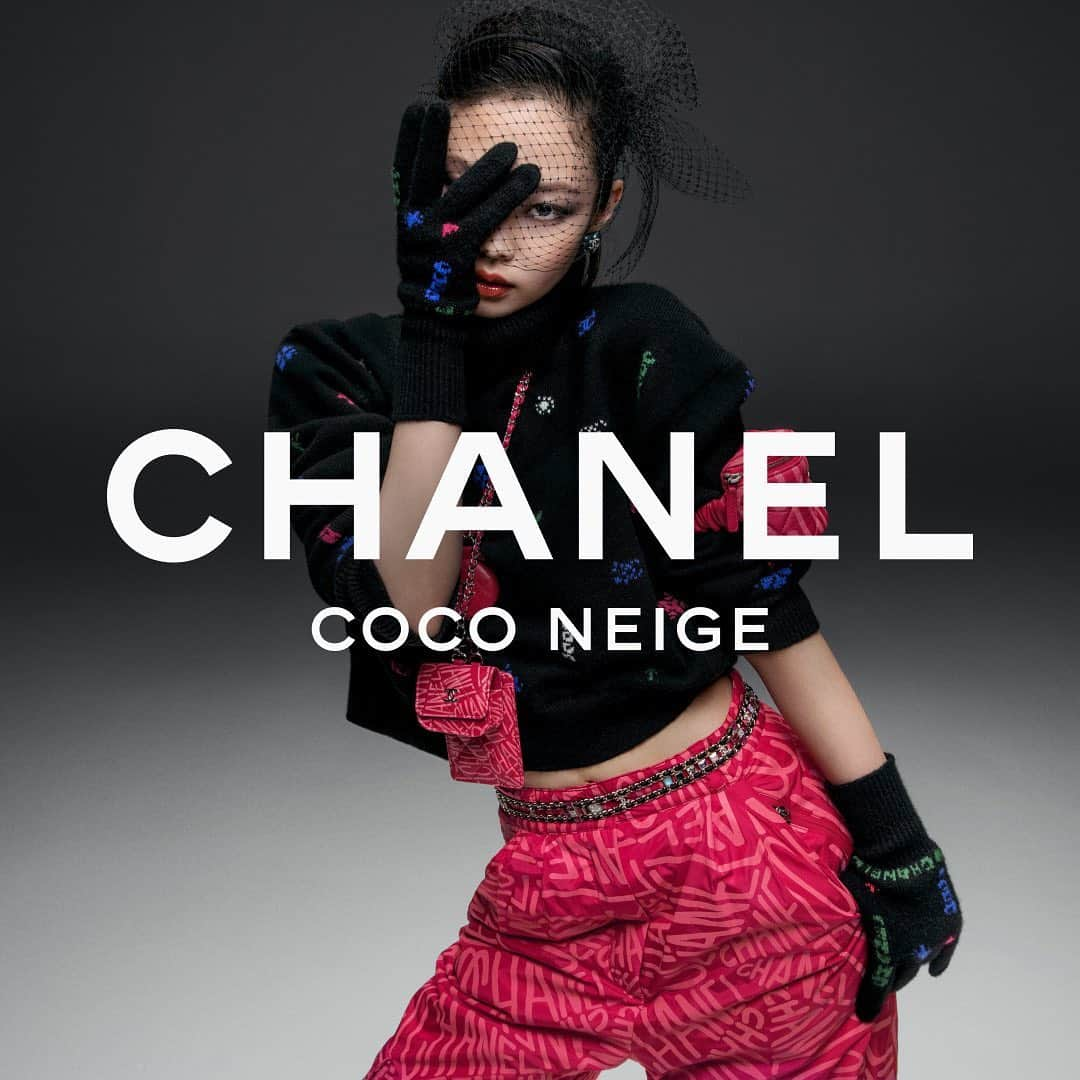 ジェニーさんのインスタグラム写真 - (ジェニーInstagram)「@Chanelofficial #CHANELCocoNeige #CHANEL  #샤넬」10月21日 18時05分 - jennierubyjane