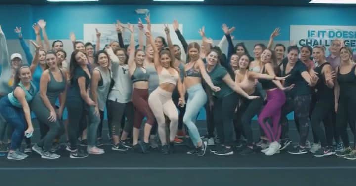 メリッサ・モリナロのインスタグラム：「POWER BOOTY IS BACK!! TOMORROW 7pm @mihrankstudios Get ready for the best Booty workout of your life! I'm so excited to see you girls. If you didn't have time to get your Free Covid test you will just need to wear a mask😷LINK IN BIO!」