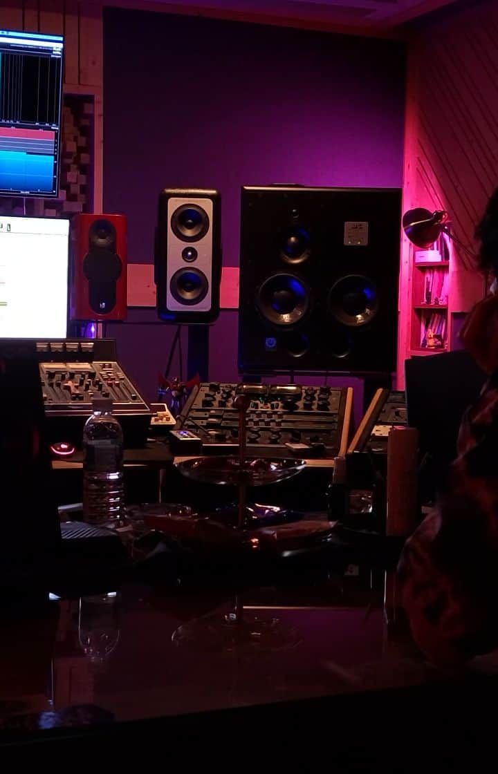 セヨンのインスタグラム：「🎧LOOP MiX  #COiBLEN #LOOP  Kokosound studio」