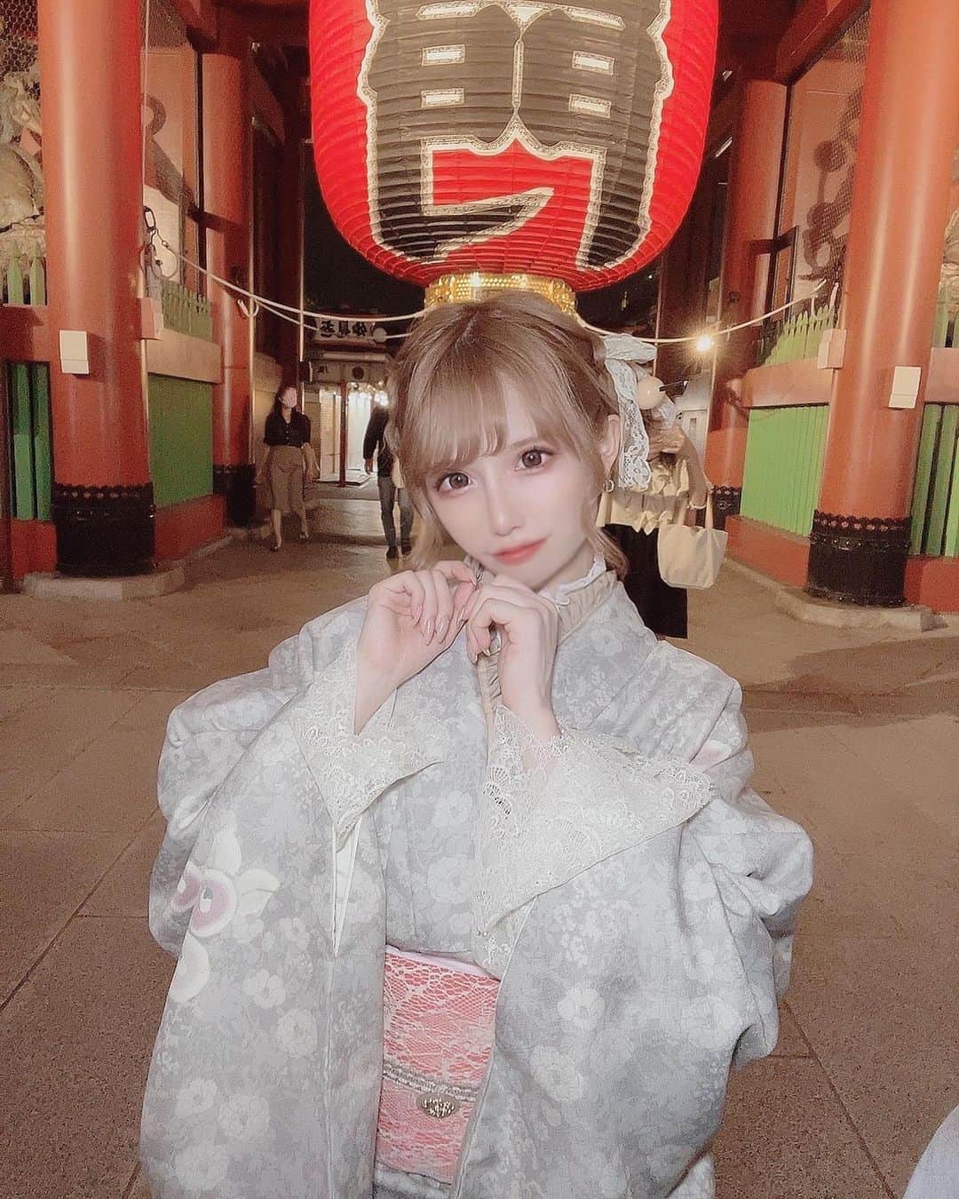にゃいりんのインスタグラム：「👘⛩🏮 . . 着物きてる女さん . . #着物 #着物女子 #浅草」