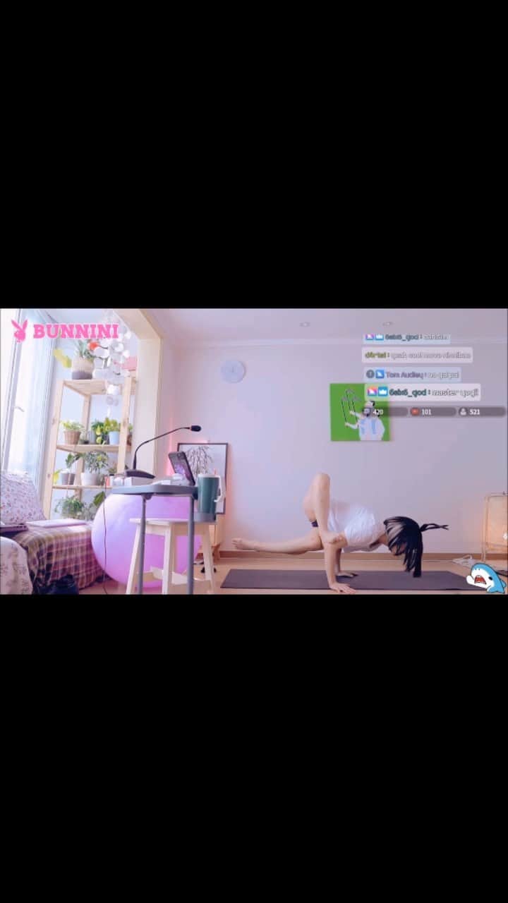 sanga yoginiのインスタグラム：「🐰」